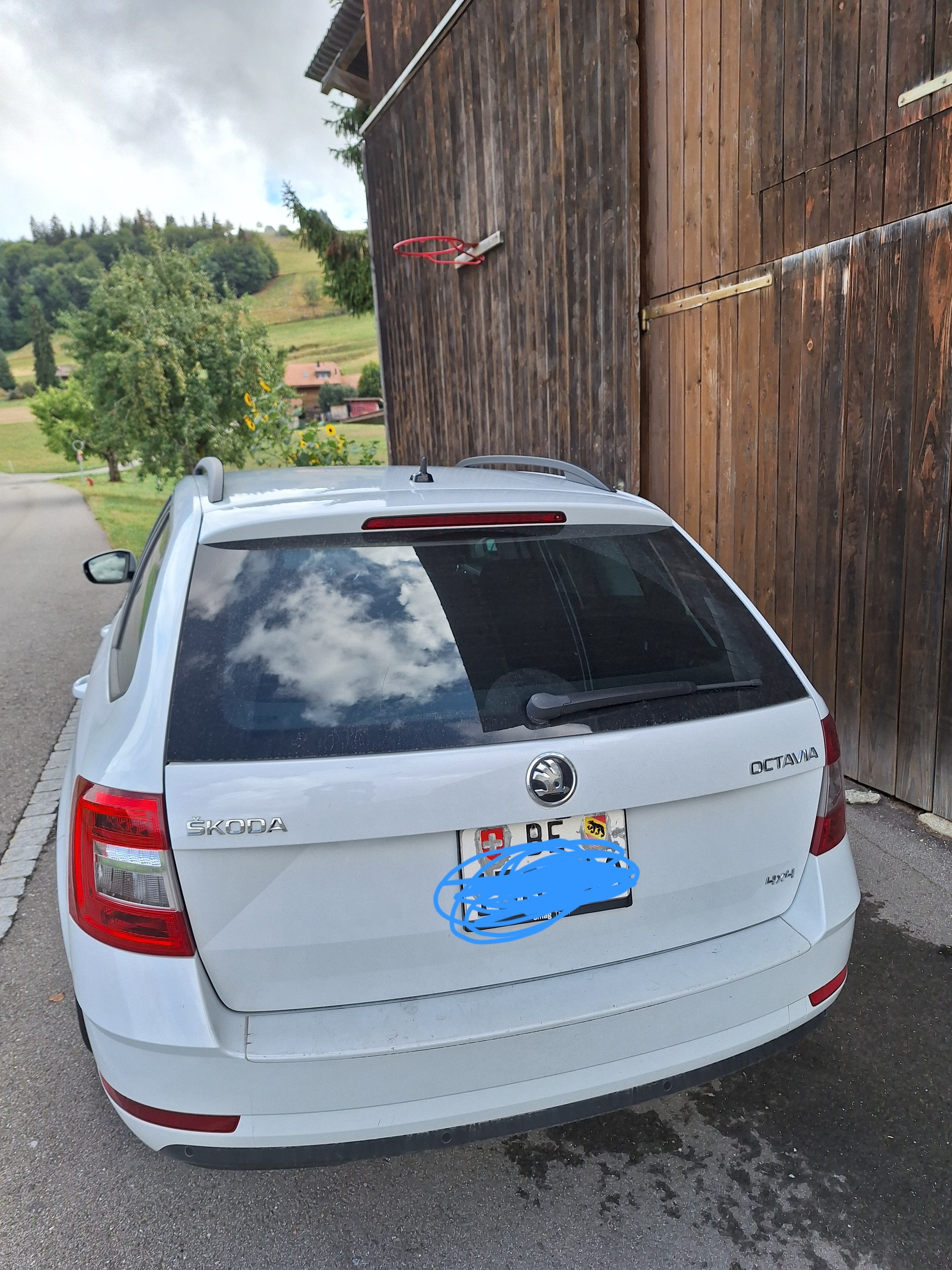 SKODA 1.8 TSI Clever 4x4 DSG-image-3