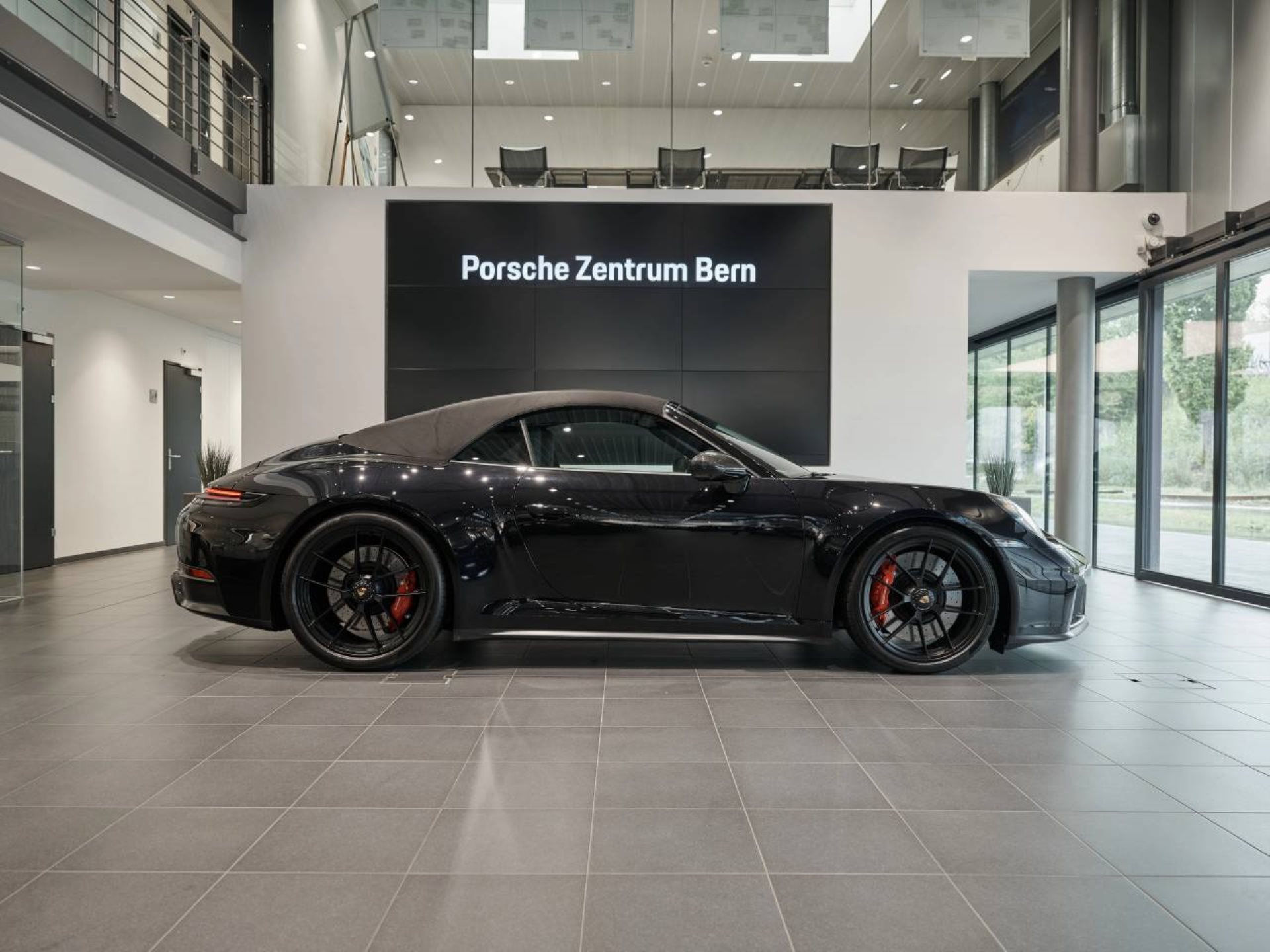 PORSCHE 911 Carrera GTS Cabriolet-image-11