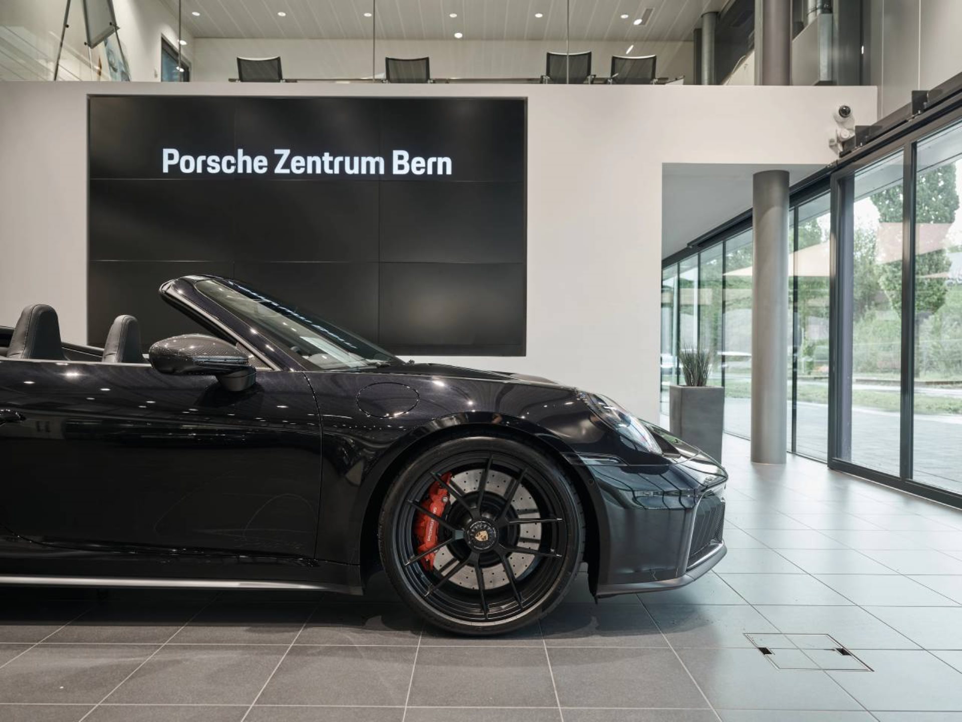 PORSCHE 911 Carrera GTS Cabriolet-image-18