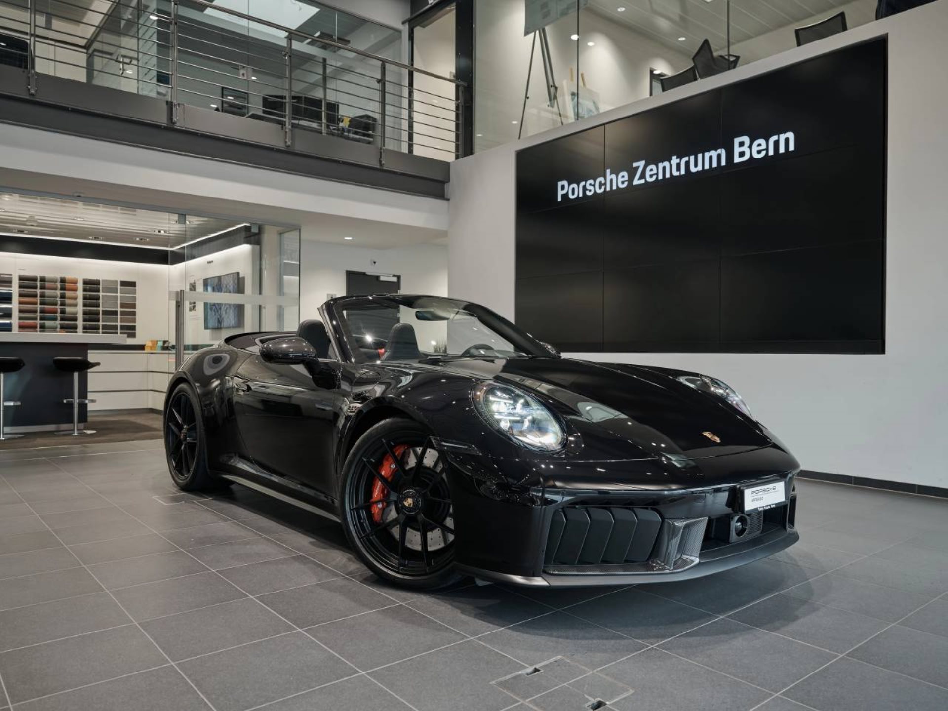PORSCHE 911 Carrera GTS Cabriolet-image-0