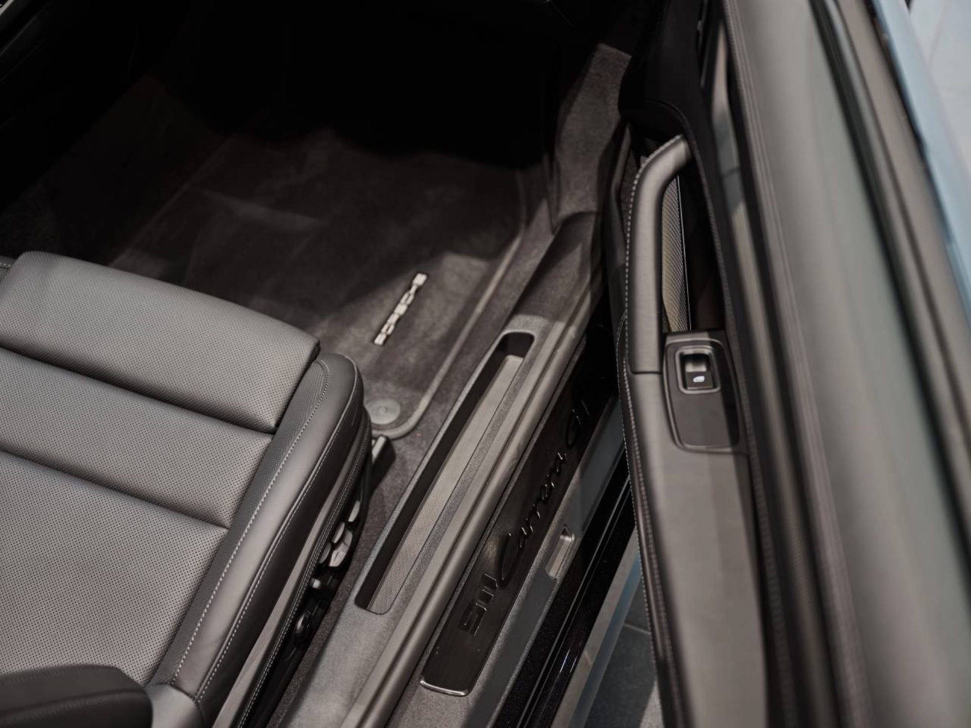 PORSCHE 911 Carrera GTS Cabriolet-image-28
