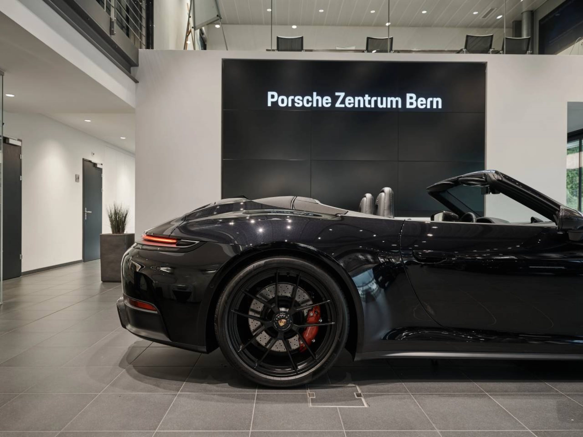 PORSCHE 911 Carrera GTS Cabriolet-image-17