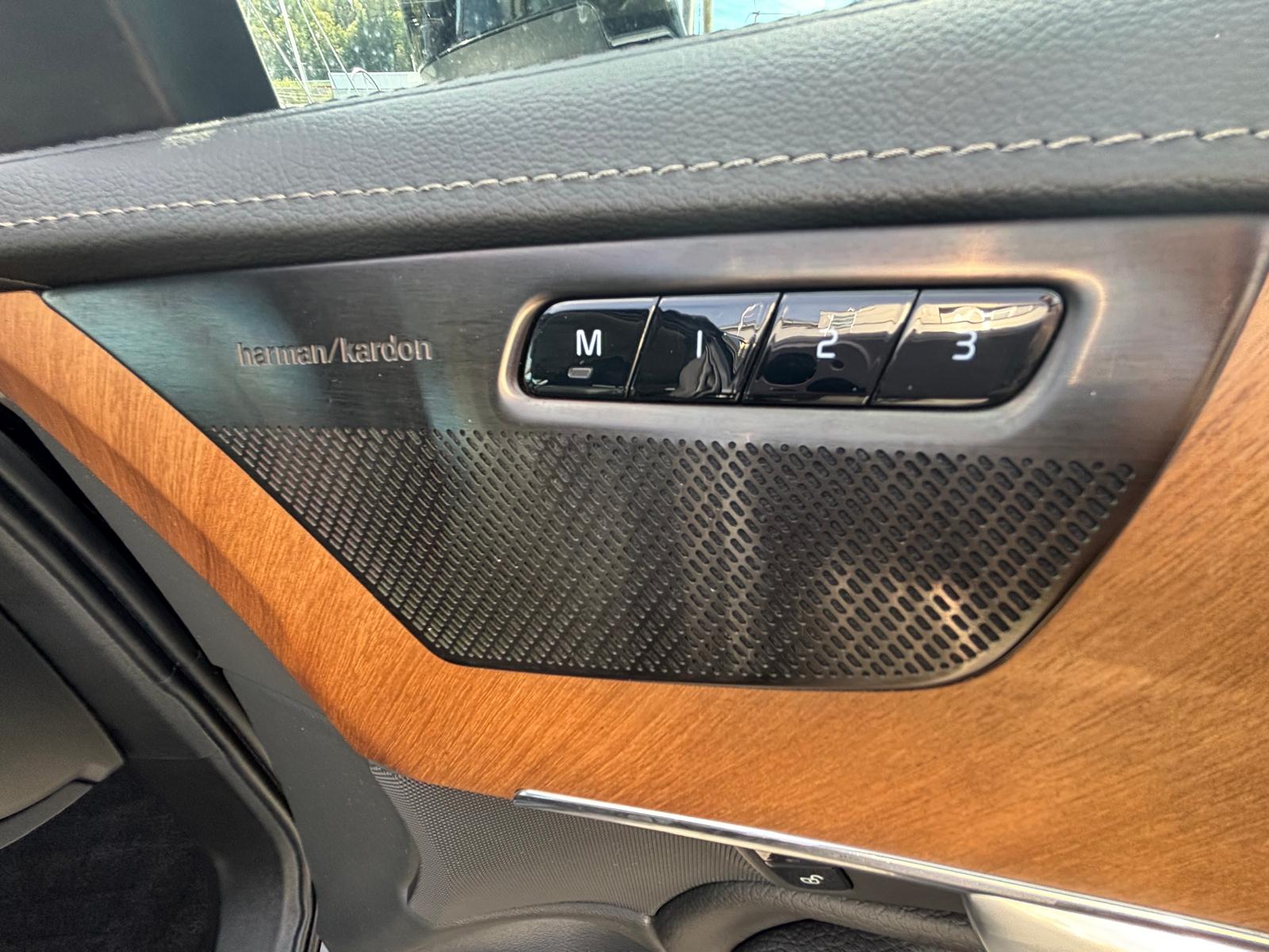 VOLVO XC90 B6 Benzin Mild Hybrid AWD Inscription Geartronic-image-18