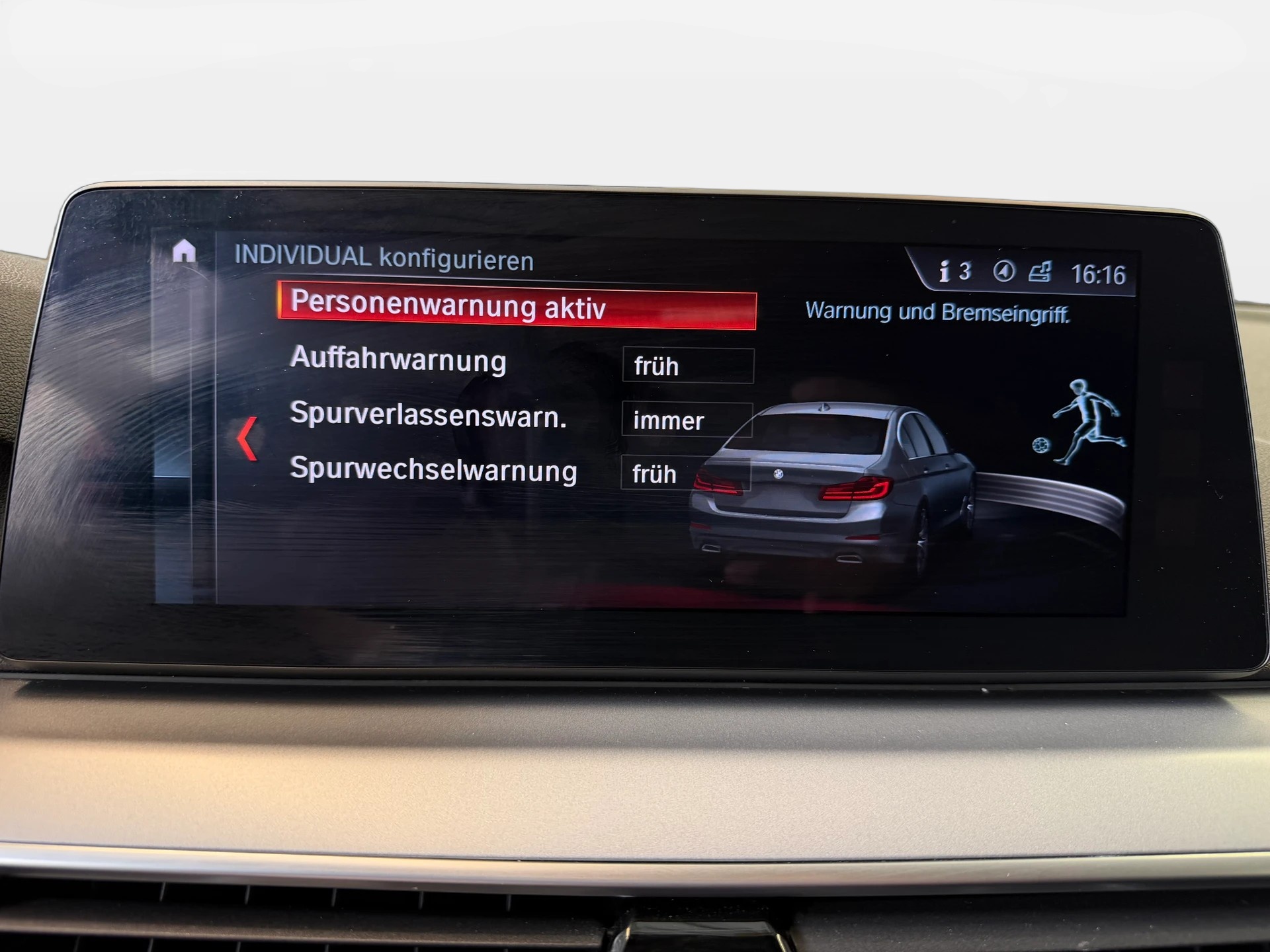 BMW 520d Steptronic | Frisch MFK | Navi | Adaptiv LED | Driving Assistant-image-16