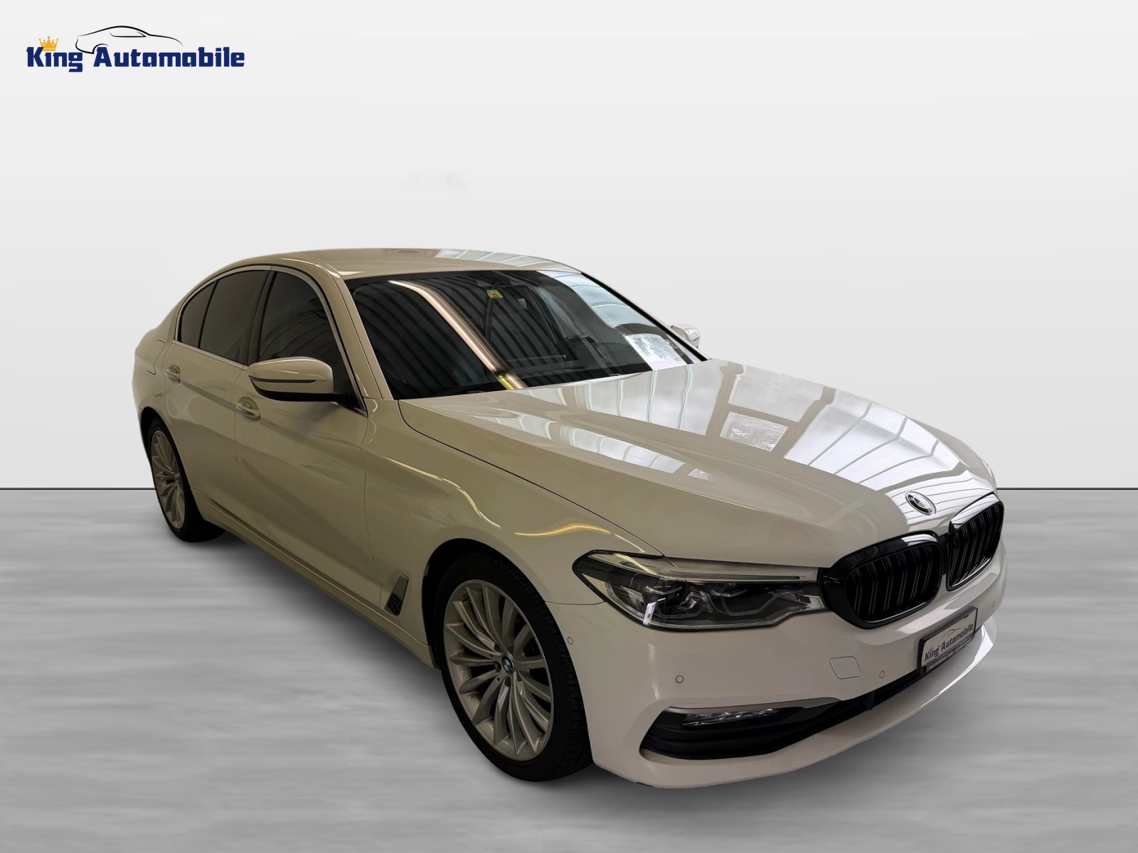 BMW 520d Steptronic | Frisch MFK | Navi | Adaptiv LED | Driving Assistant-showroom-element-3