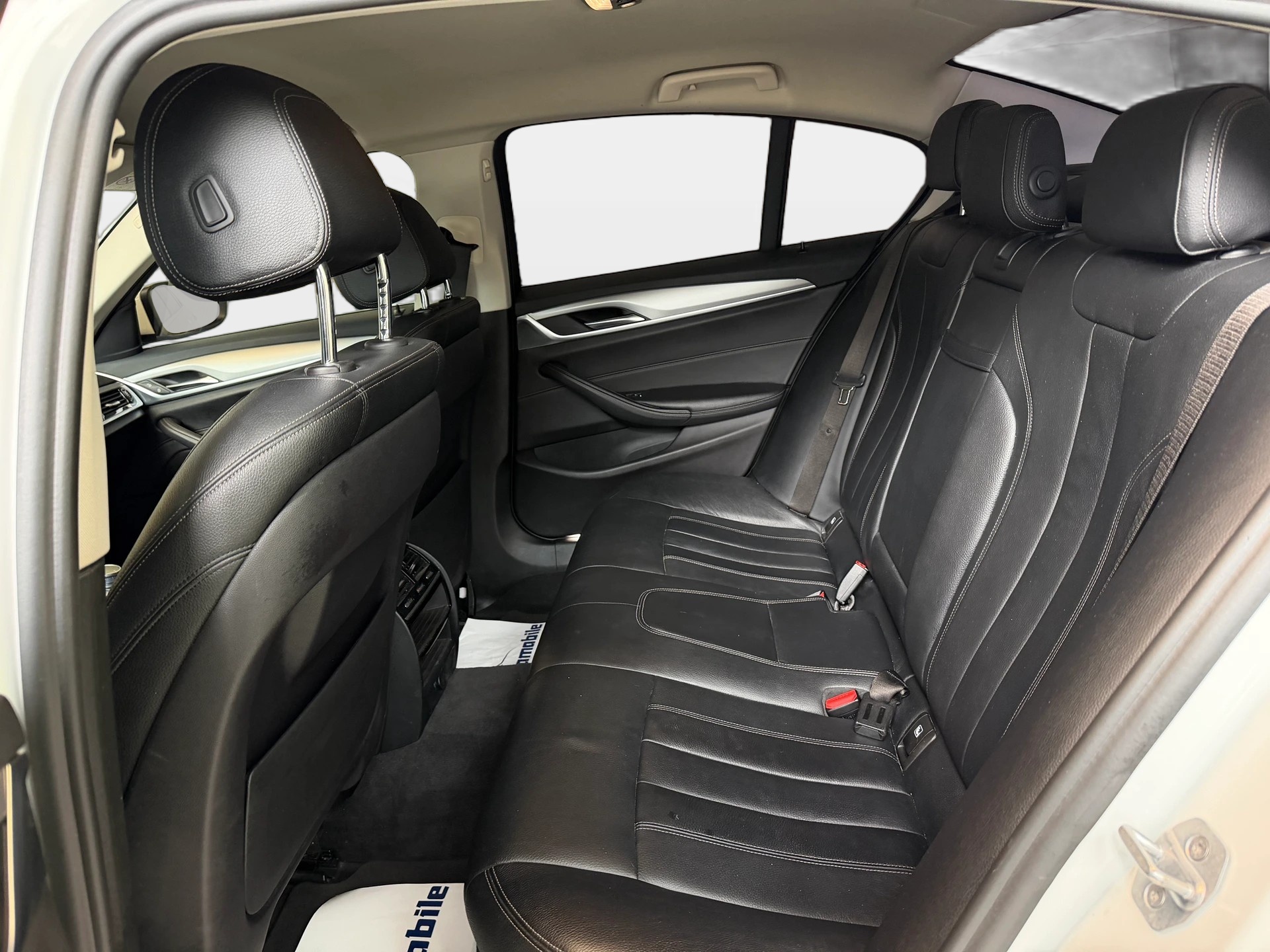 BMW 520d Steptronic | Frisch MFK | Navi | Adaptiv LED | Driving Assistant-image-10