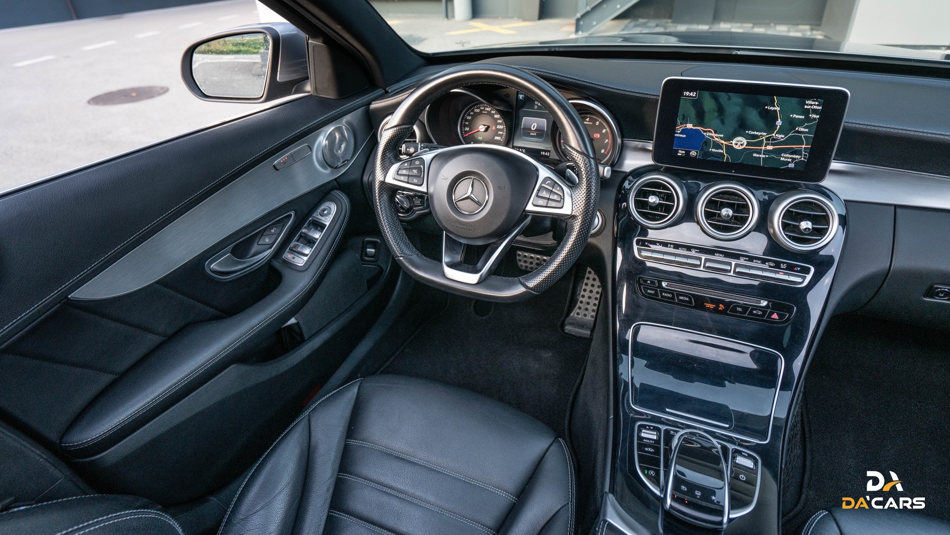 MERCEDES-BENZ C 400 AMG Line 4Matic 7G-Tronic-image-10