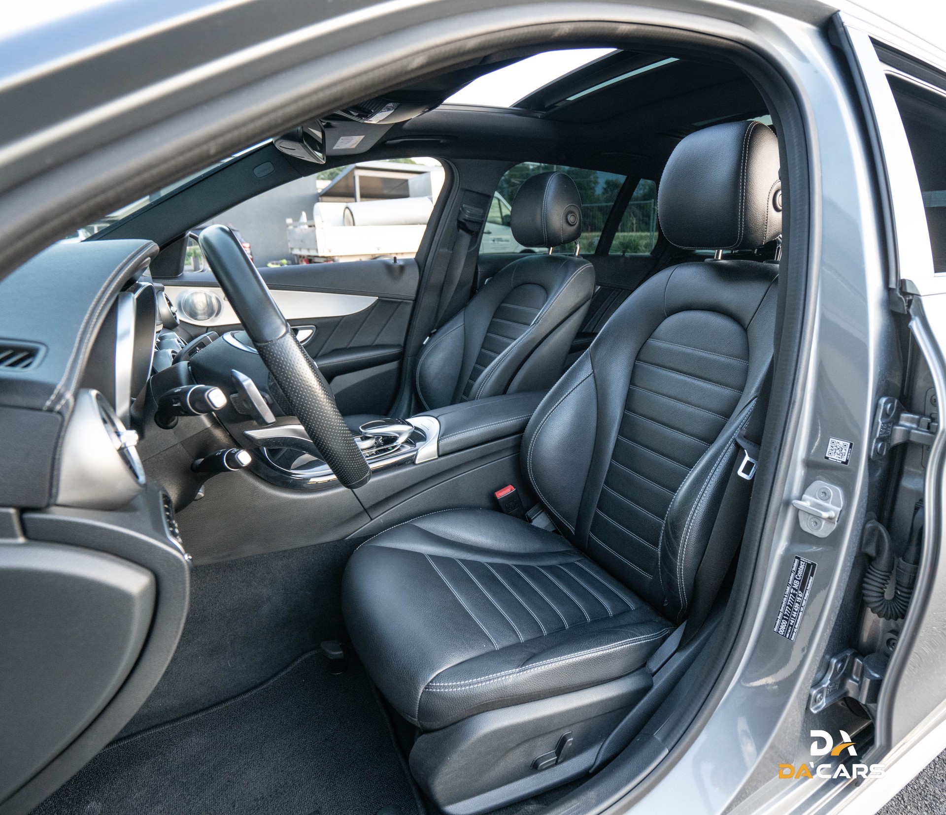 MERCEDES-BENZ C 400 AMG Line 4Matic 7G-Tronic-image-5