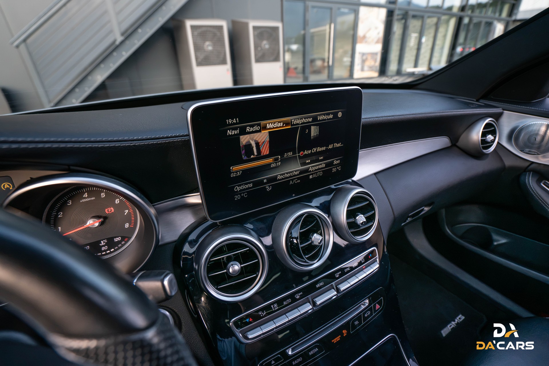 MERCEDES-BENZ C 400 AMG Line 4Matic 7G-Tronic-image-12