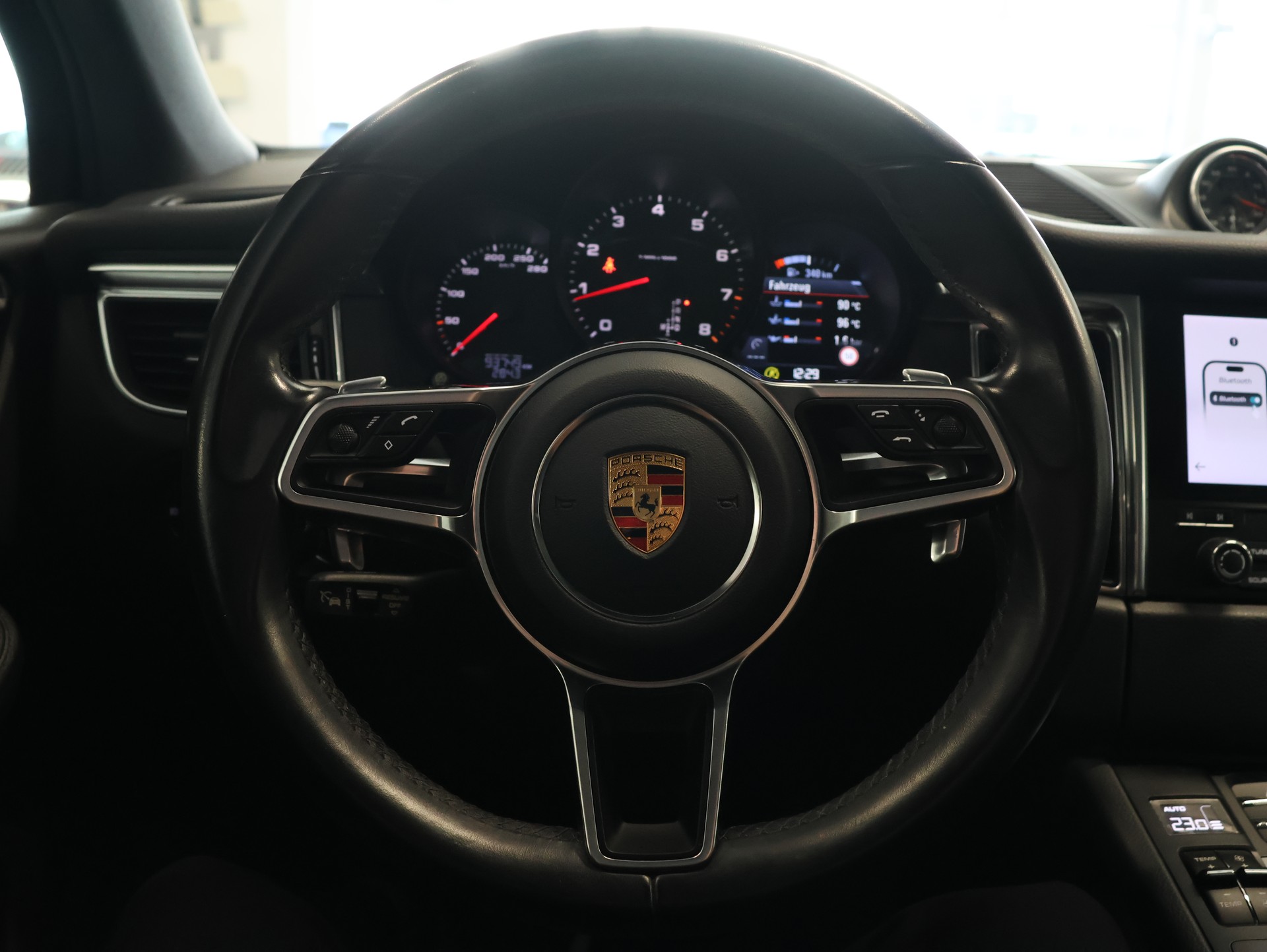 PORSCHE Macan PDK-image-15