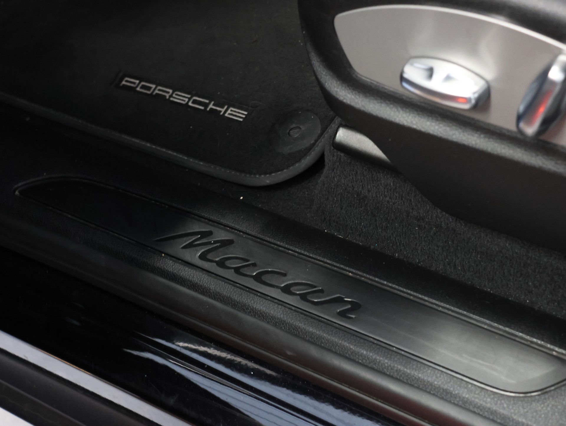 PORSCHE Macan PDK-image-11