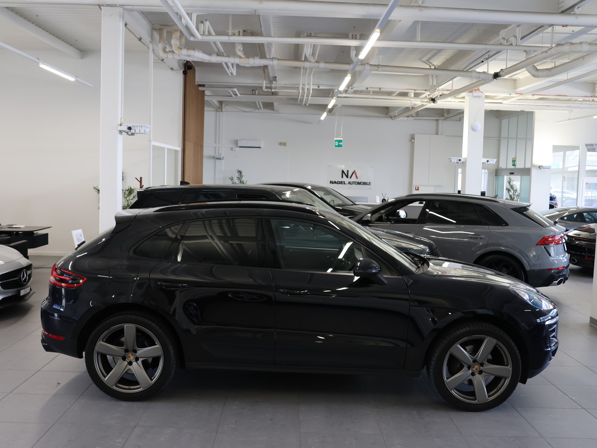 PORSCHE Macan PDK-image-9