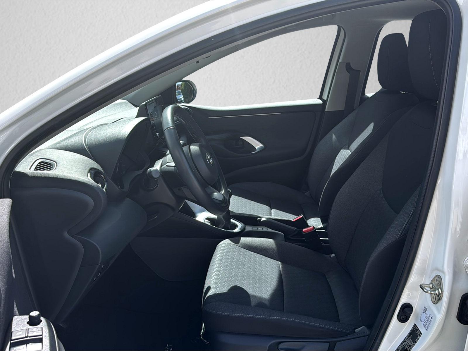 TOYOTA Yaris 1.5 VVT-iE Comfort-image-2
