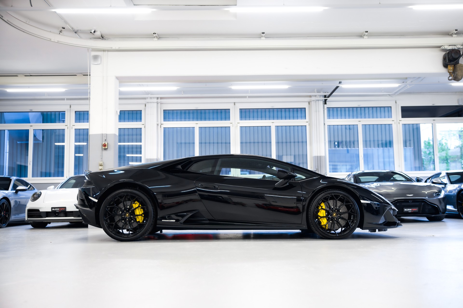 LAMBORGHINI Huracan EVO Coupé DCT-image-4