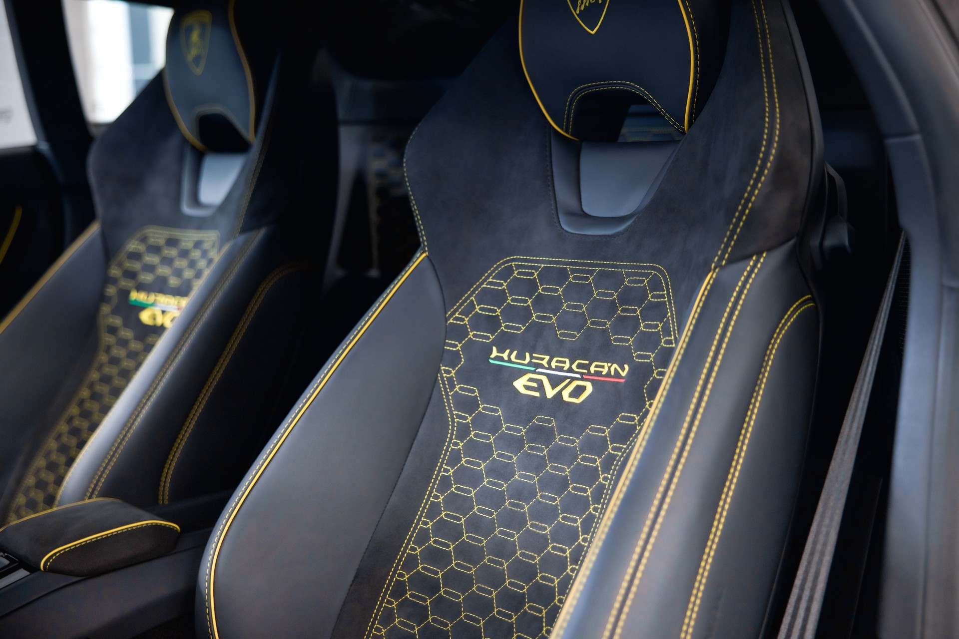 LAMBORGHINI Huracan EVO Coupé DCT-image-20
