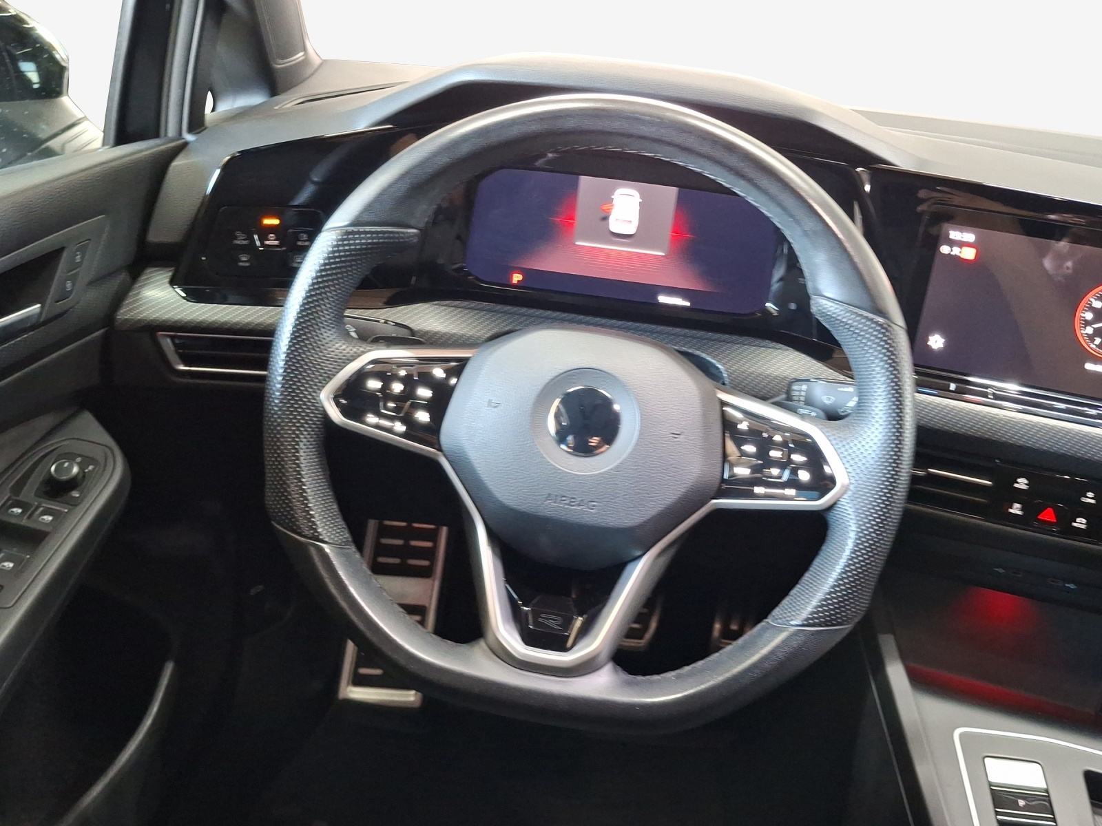 VW Golf 1.5 eTSI mHEV ACT R-Line DSG-image-8