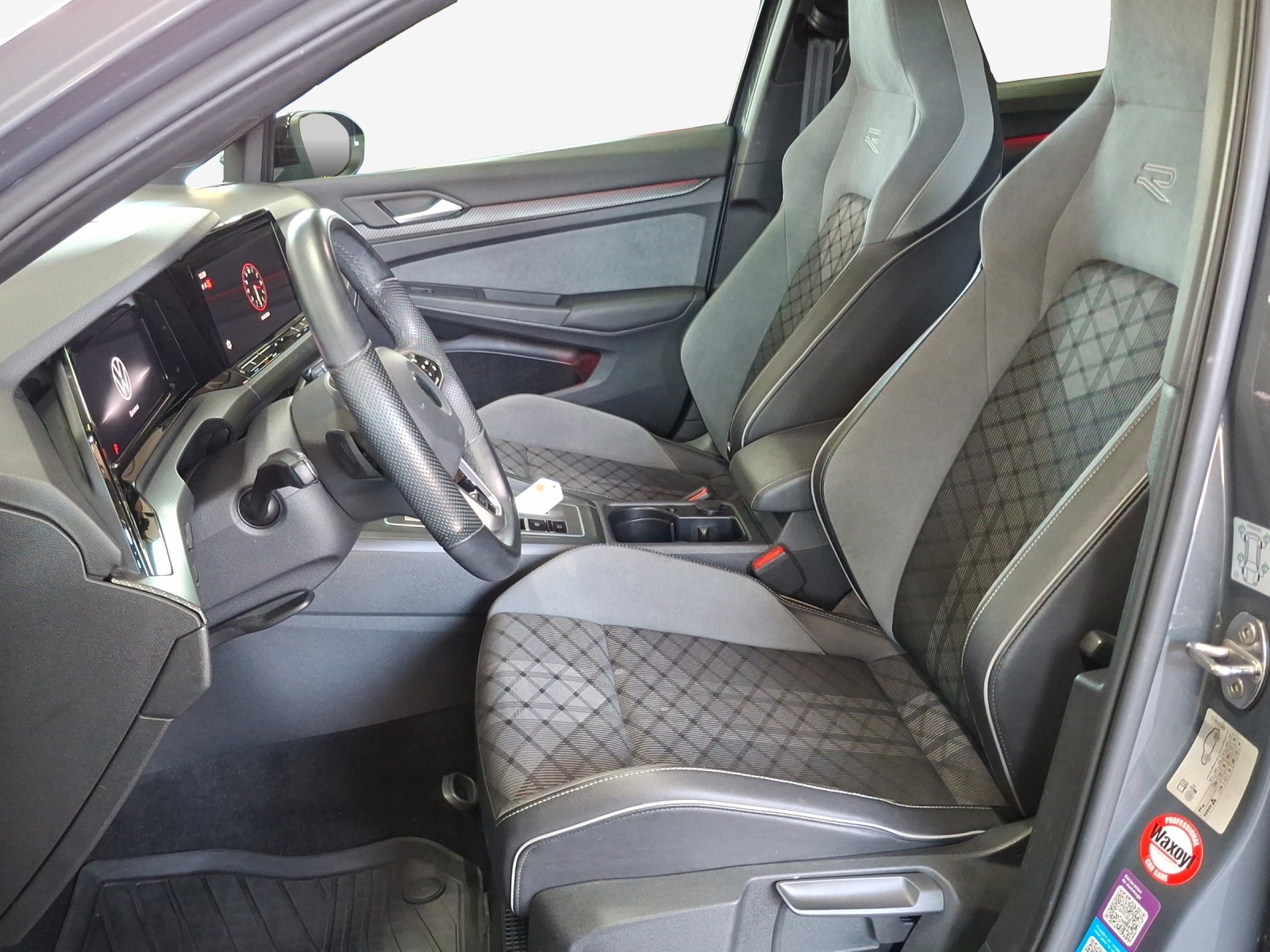 VW Golf 1.5 eTSI mHEV ACT R-Line DSG-image-7
