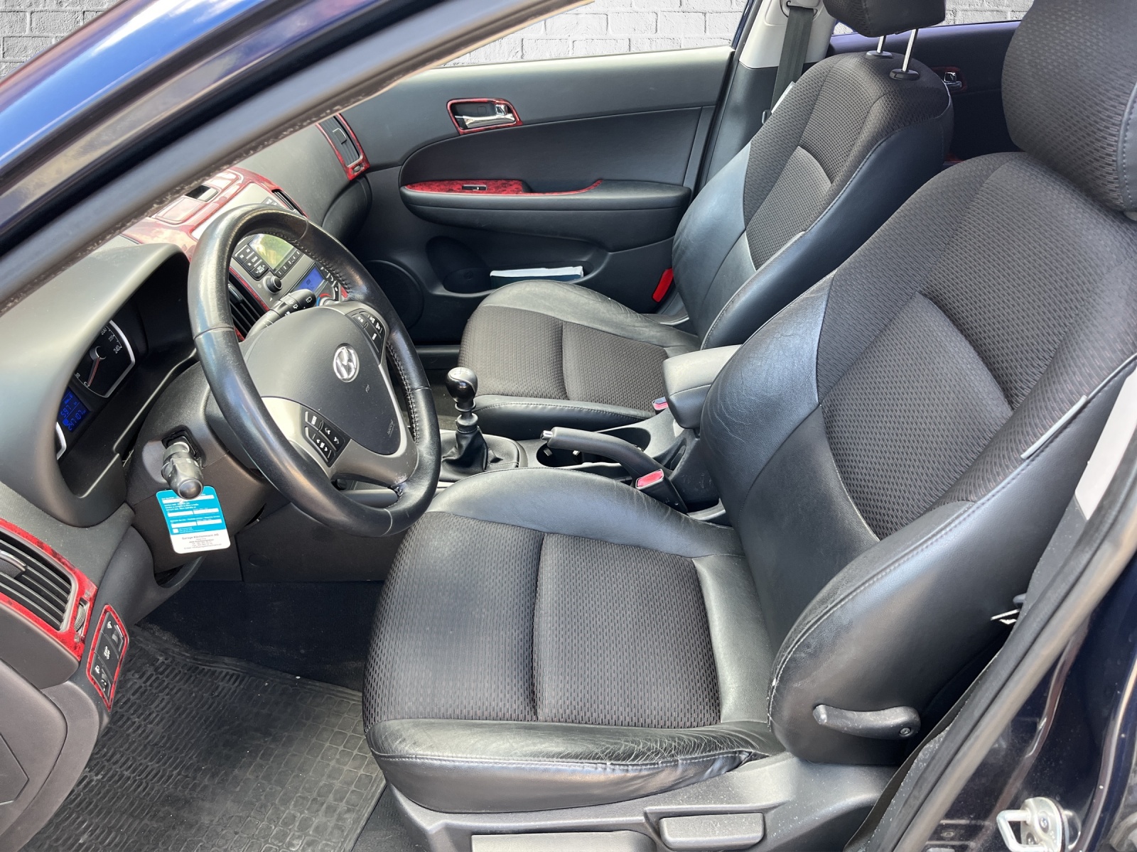 HYUNDAI i30 Wagon 2.0 CRDi Premium-image-8