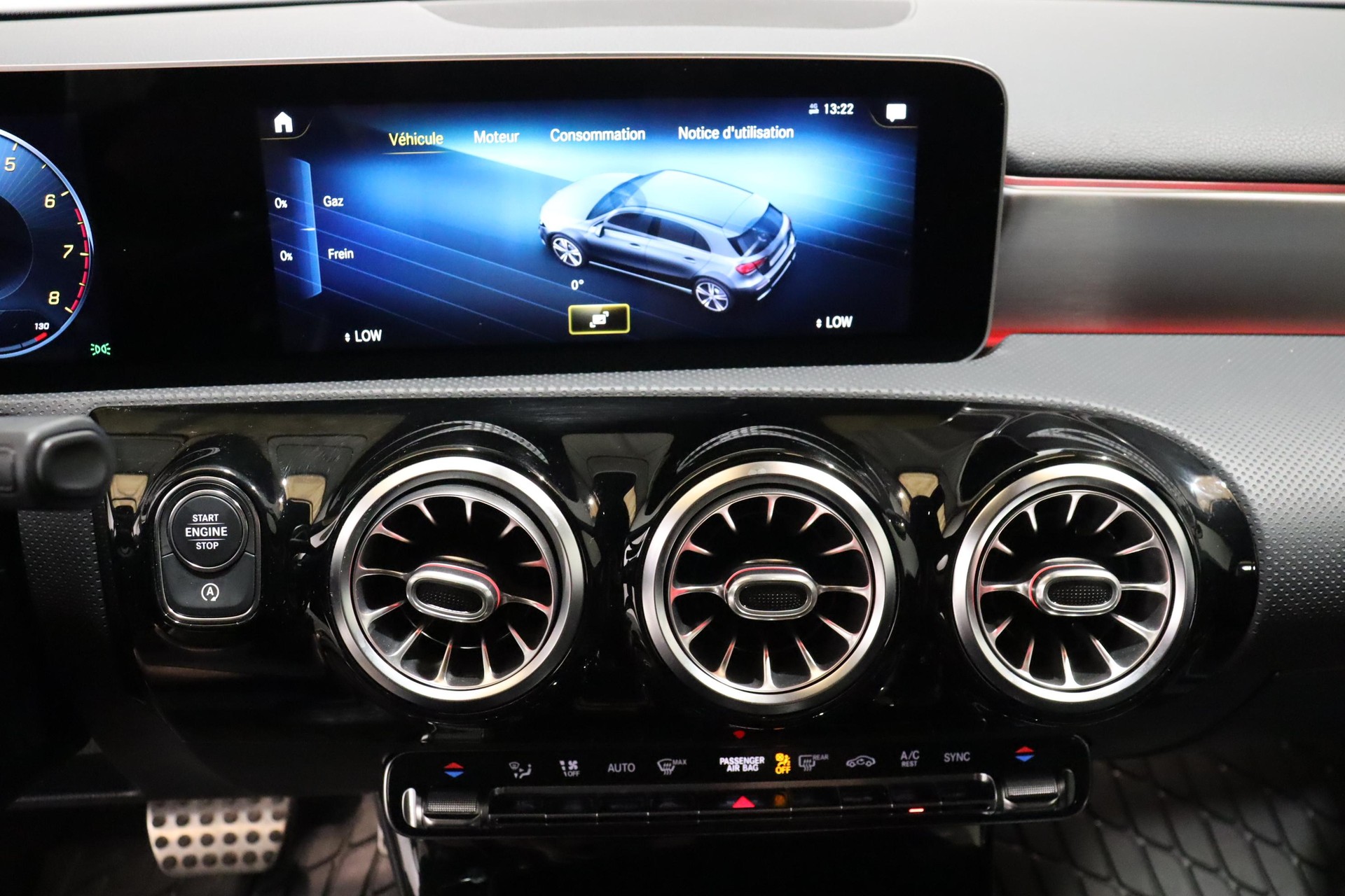 MERCEDES-BENZ A 200 AMG Line-image-2