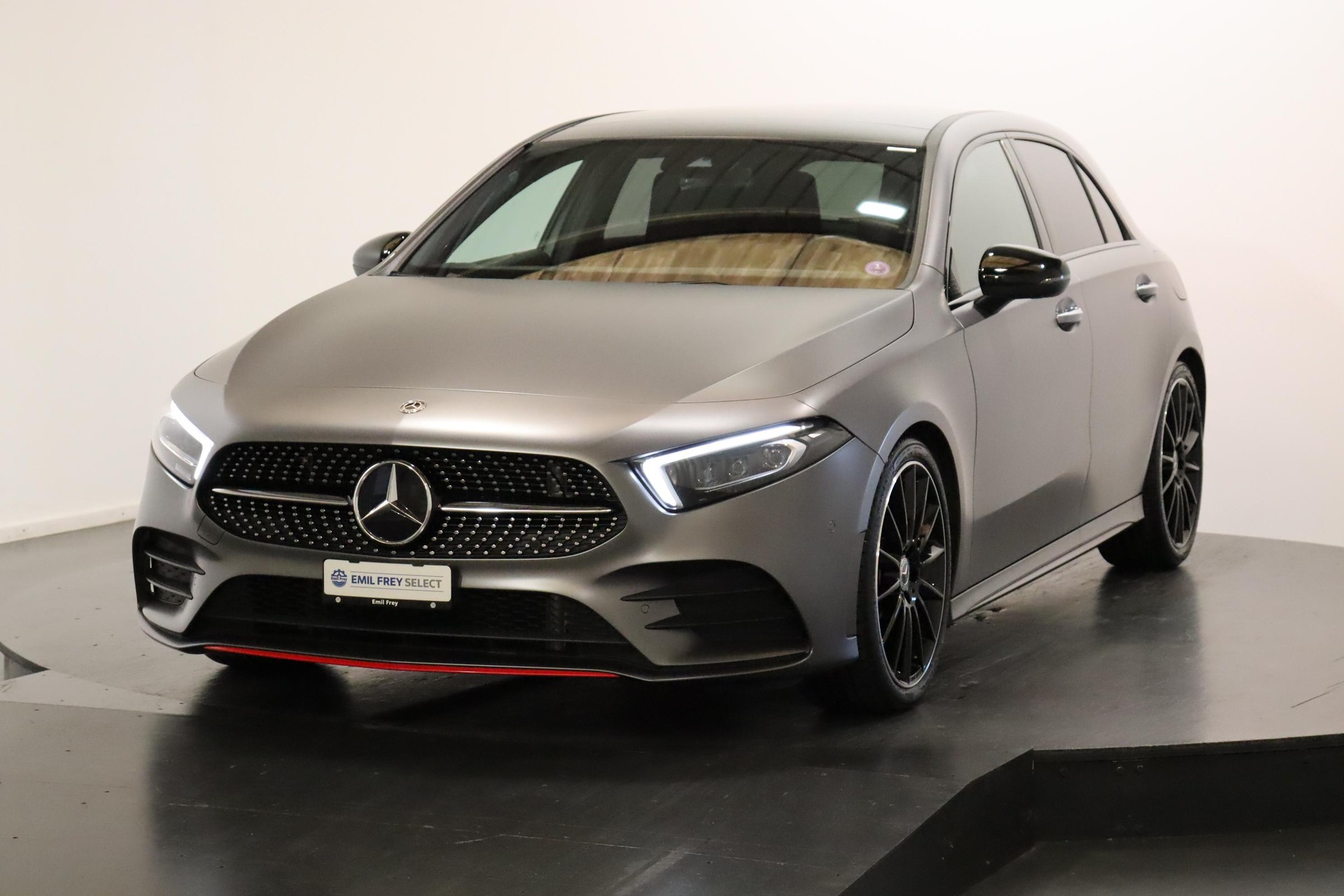 MERCEDES-BENZ A 200 AMG Line-image-0