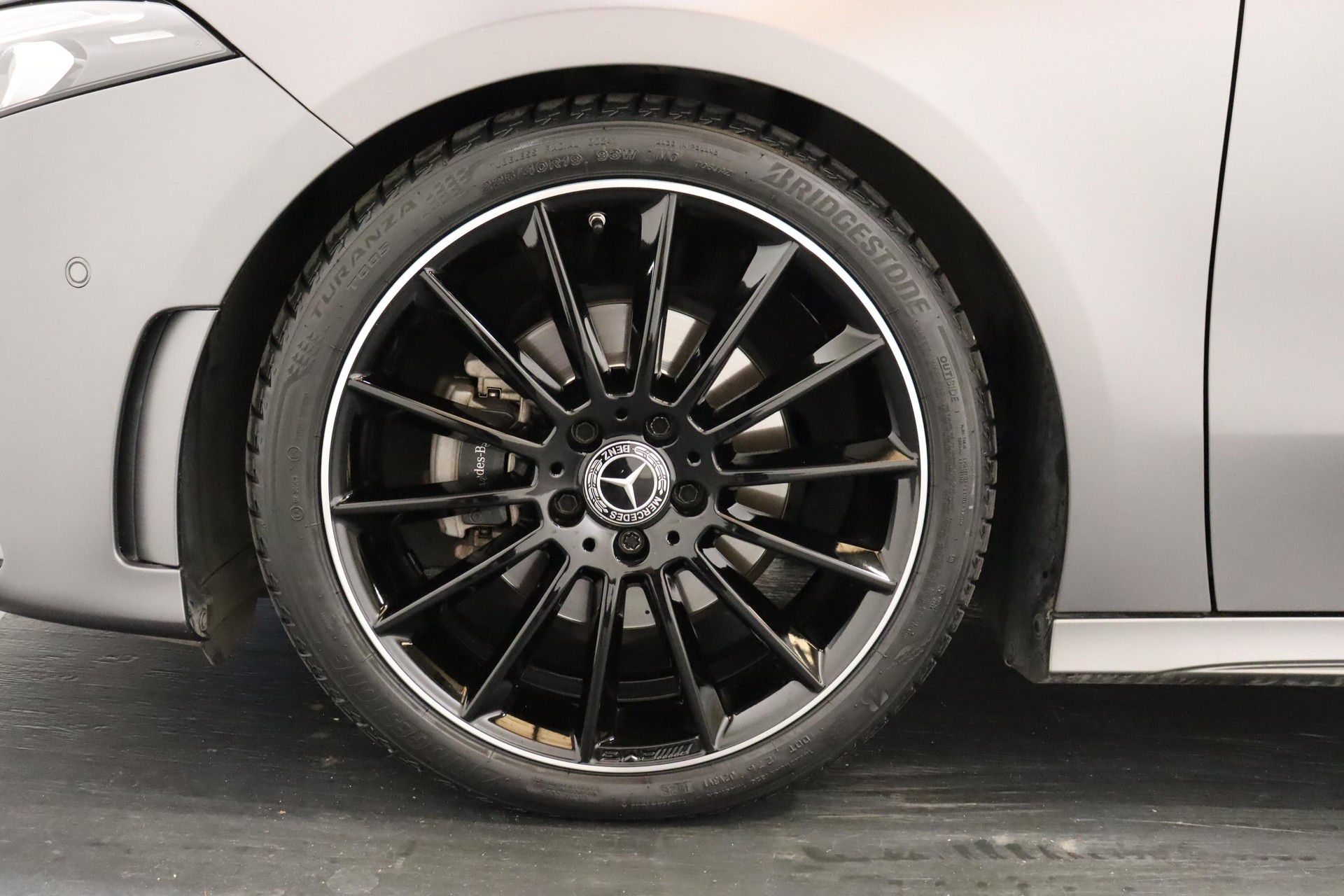 MERCEDES-BENZ A 200 AMG Line-image-4
