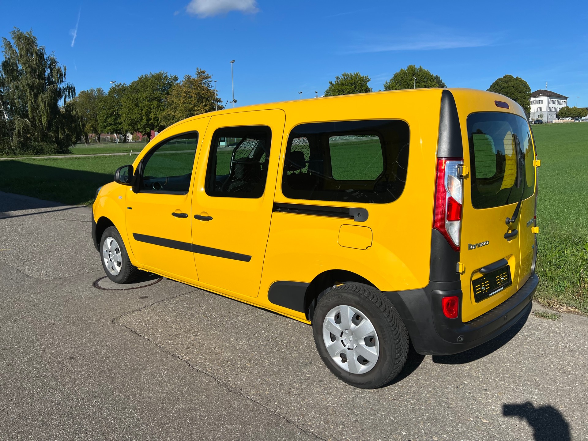 RENAULT Kangoo Maxi Z.E. 33 R60 Access 2 Pl.-image-2