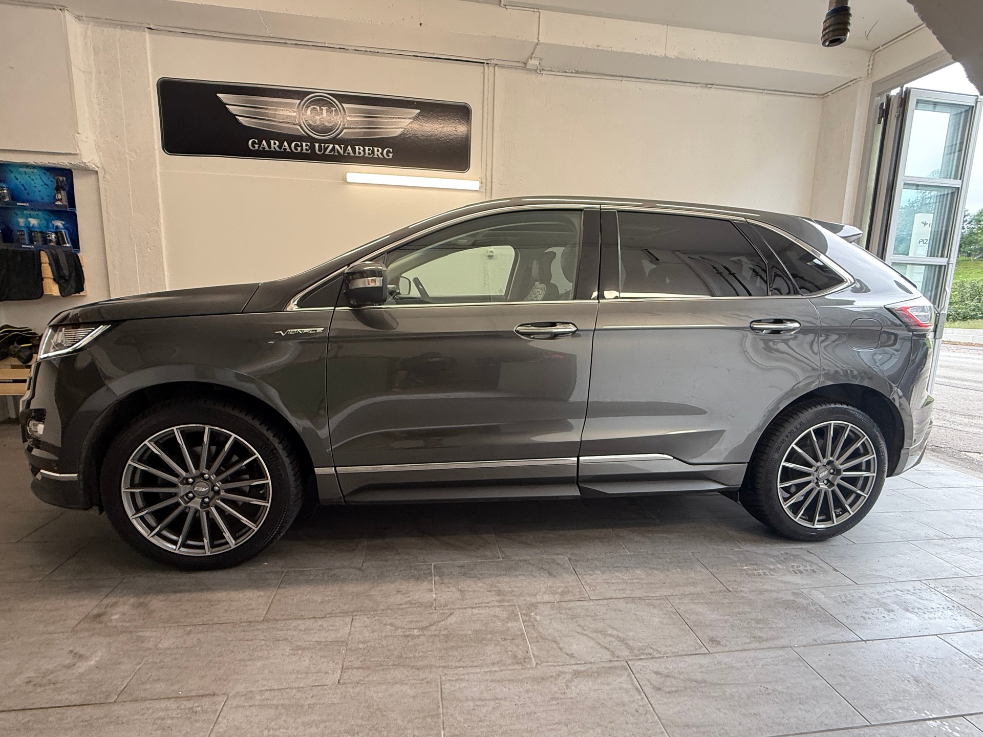 FORD Edge 2.0 TDCi Vignale 4WD PowerShift Ab 230.- pro Monat Sitheizung / Belüftung Panoramdach-image-1