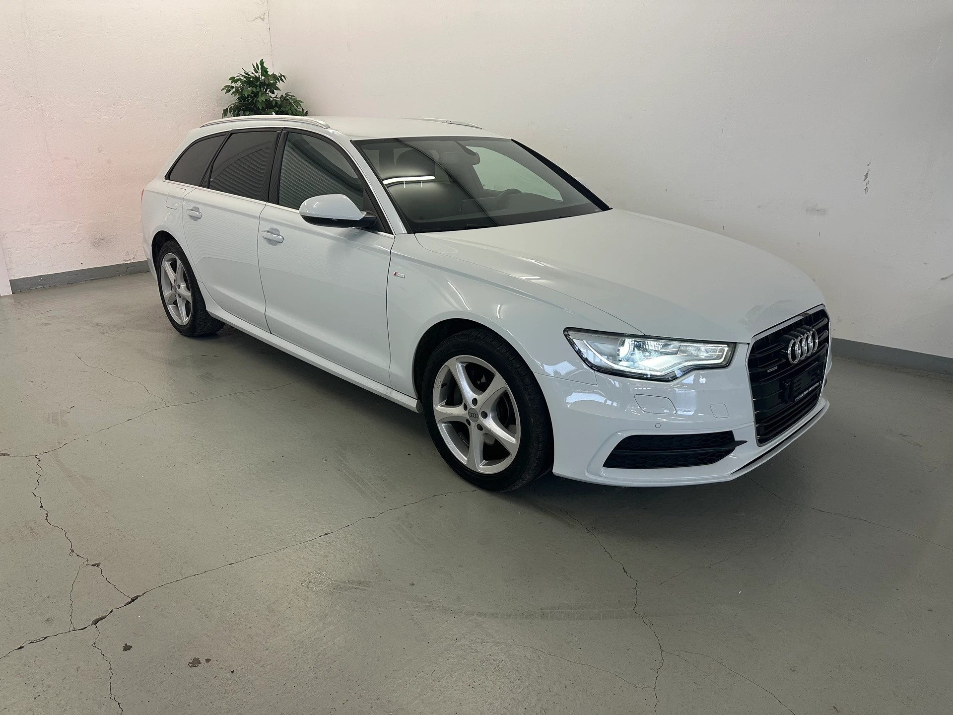 AUDI A6 Avant 3.0 TDI V6 quattro S-tronic-image-1