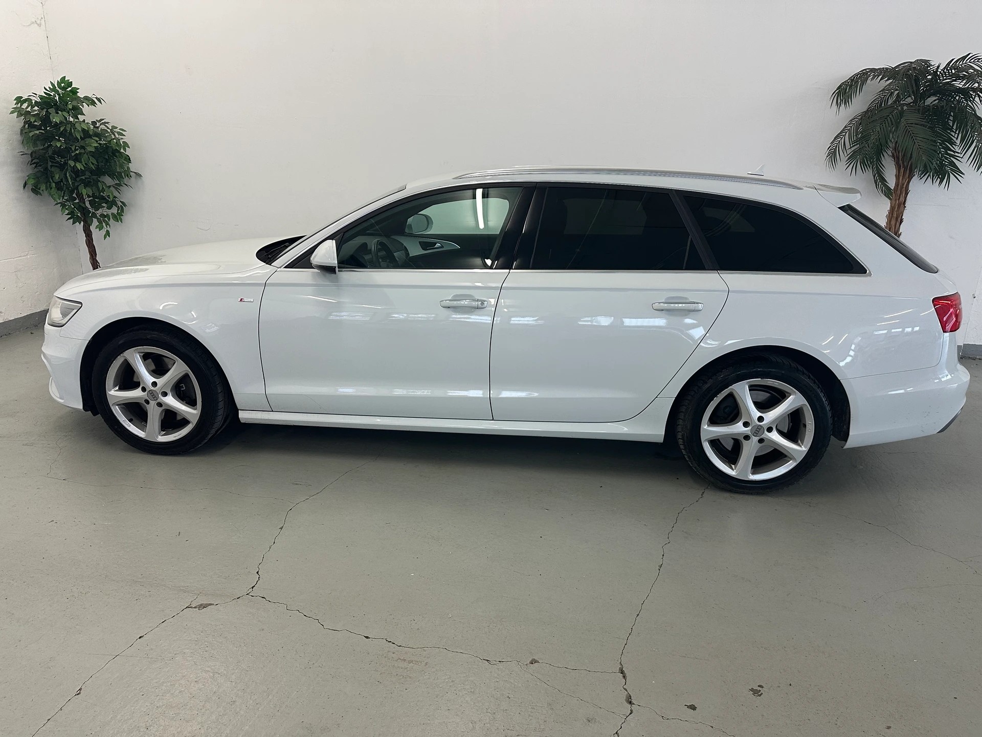 AUDI A6 Avant 3.0 TDI V6 quattro S-tronic-image-3