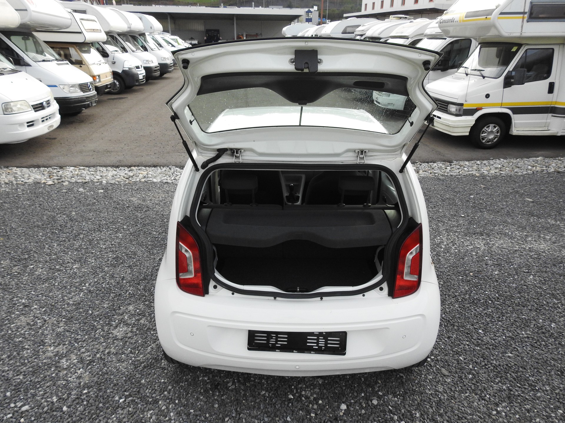 VW Up 1.0 BMT white up-image-9