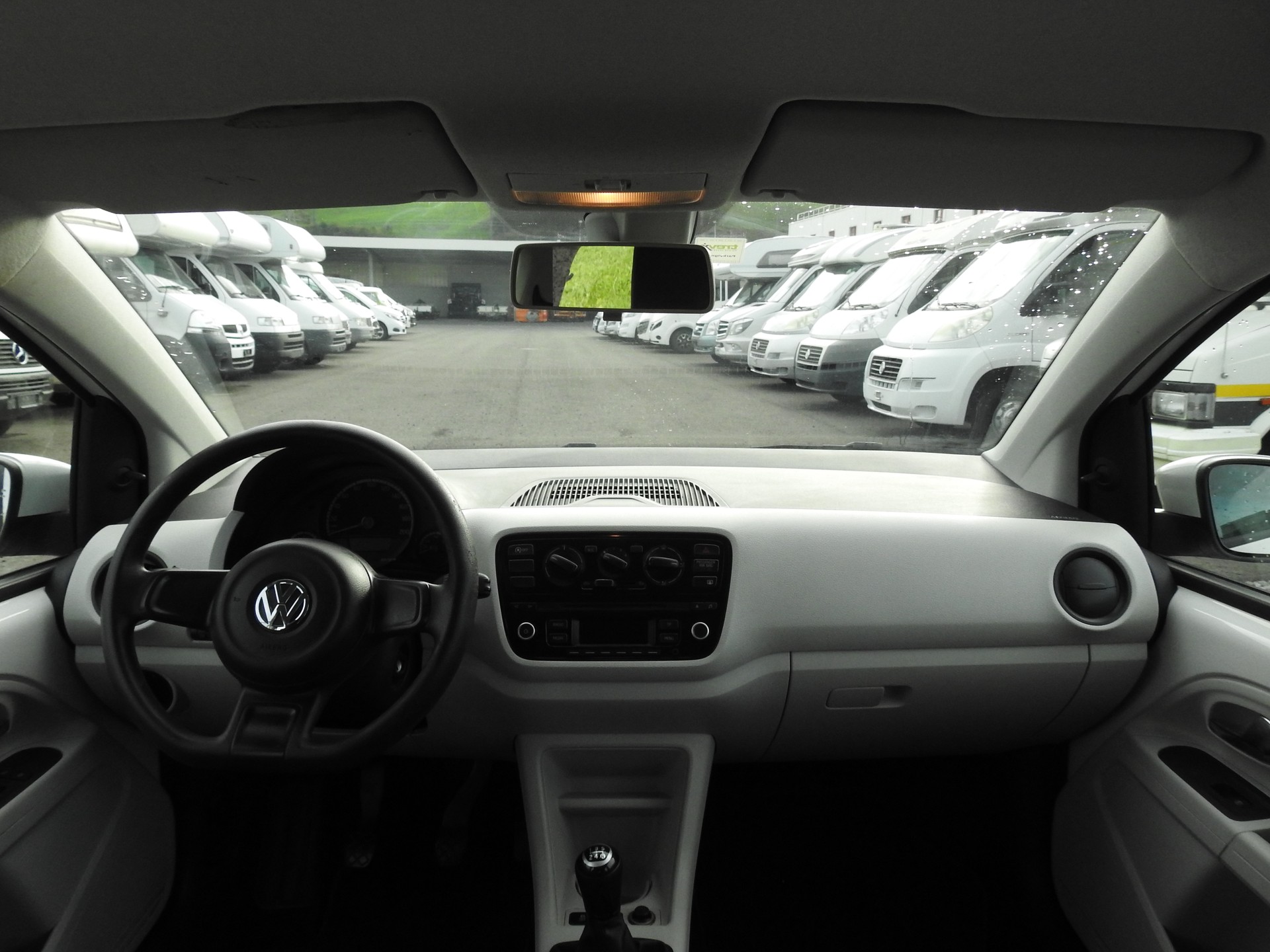 VW Up 1.0 BMT white up-image-15