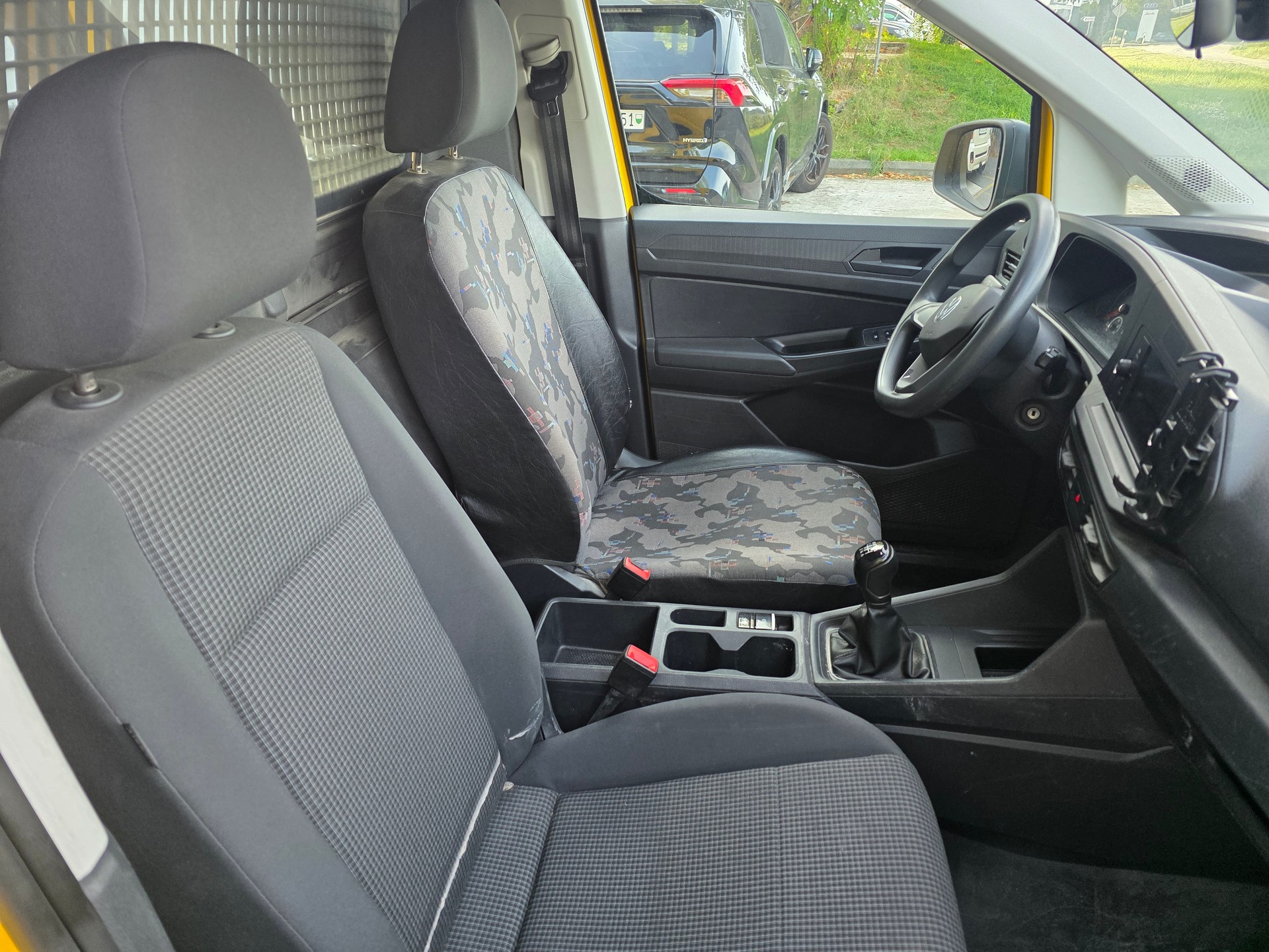 VW Caddy Cargo 1.5TSI Entry Maxi-image-1