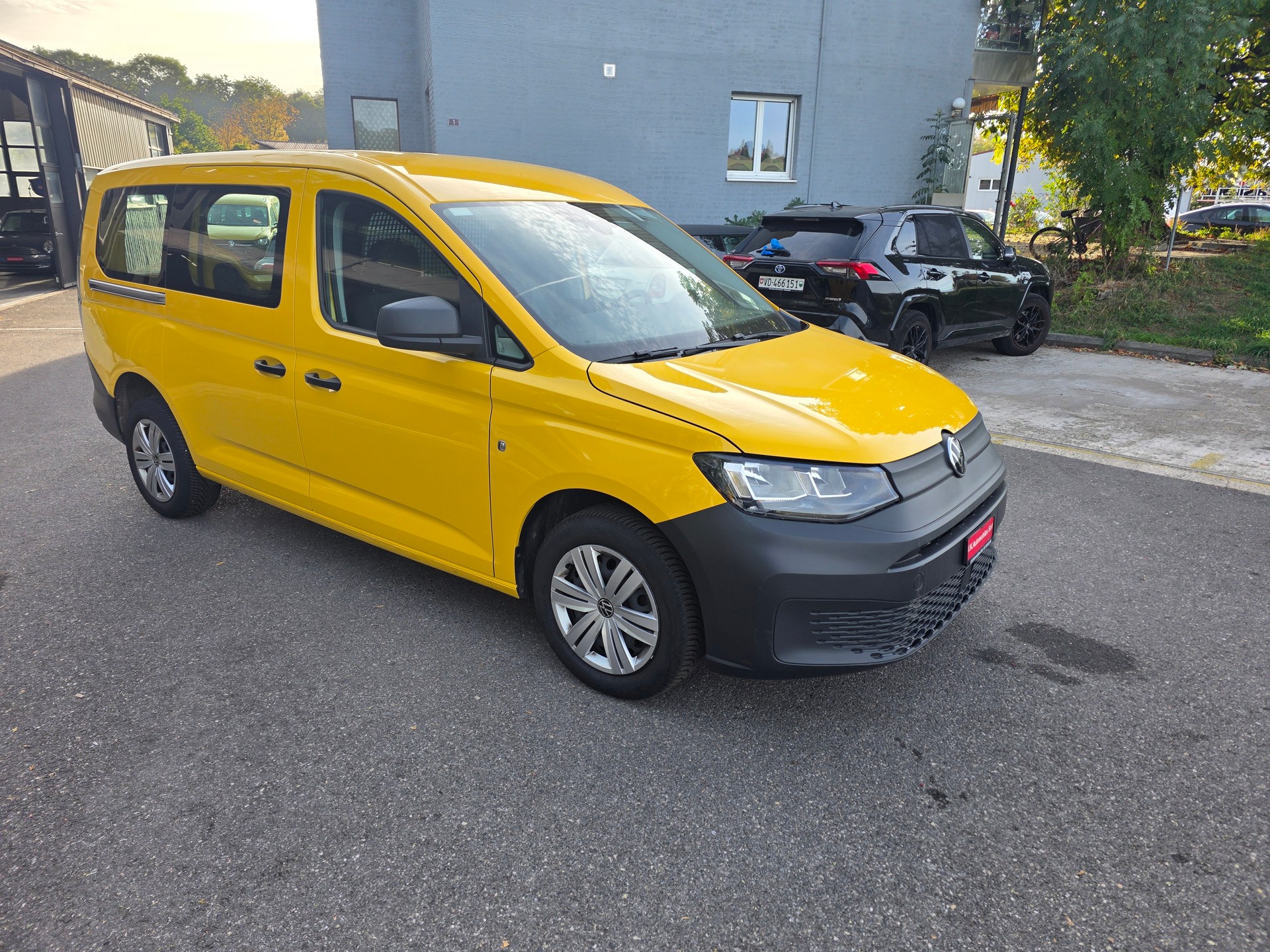 VW Caddy Cargo 1.5TSI Entry Maxi-image-7