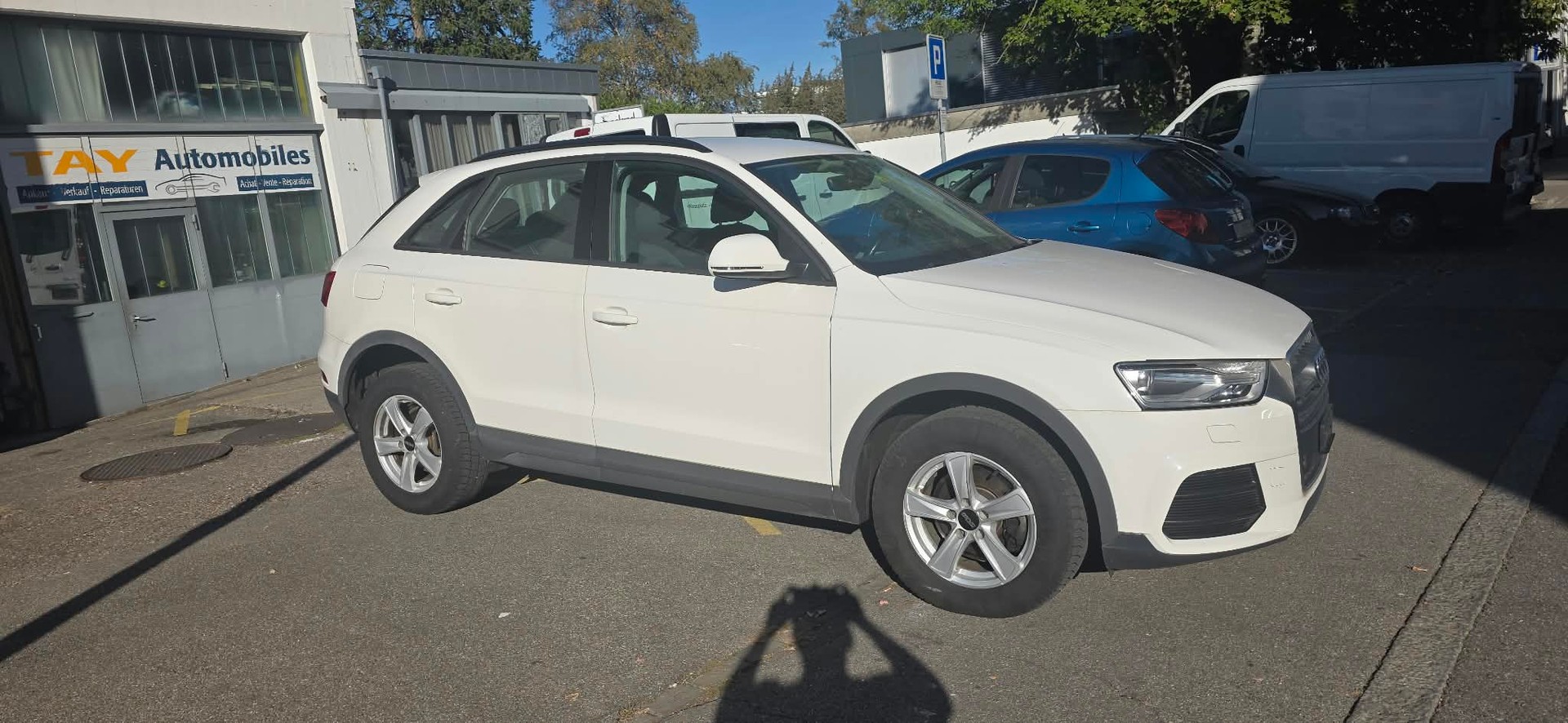 AUDI Q3 2.0 TFSI quattro S-tronic-image-7