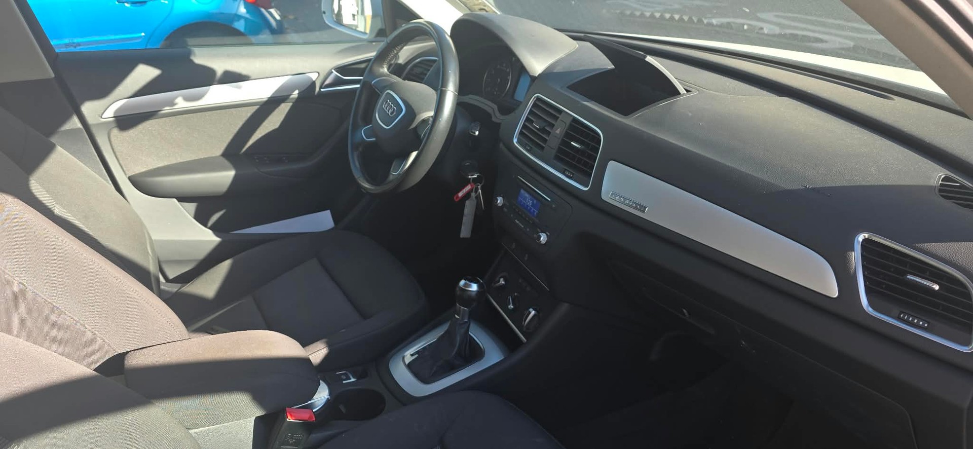 AUDI Q3 2.0 TFSI quattro S-tronic-image-9
