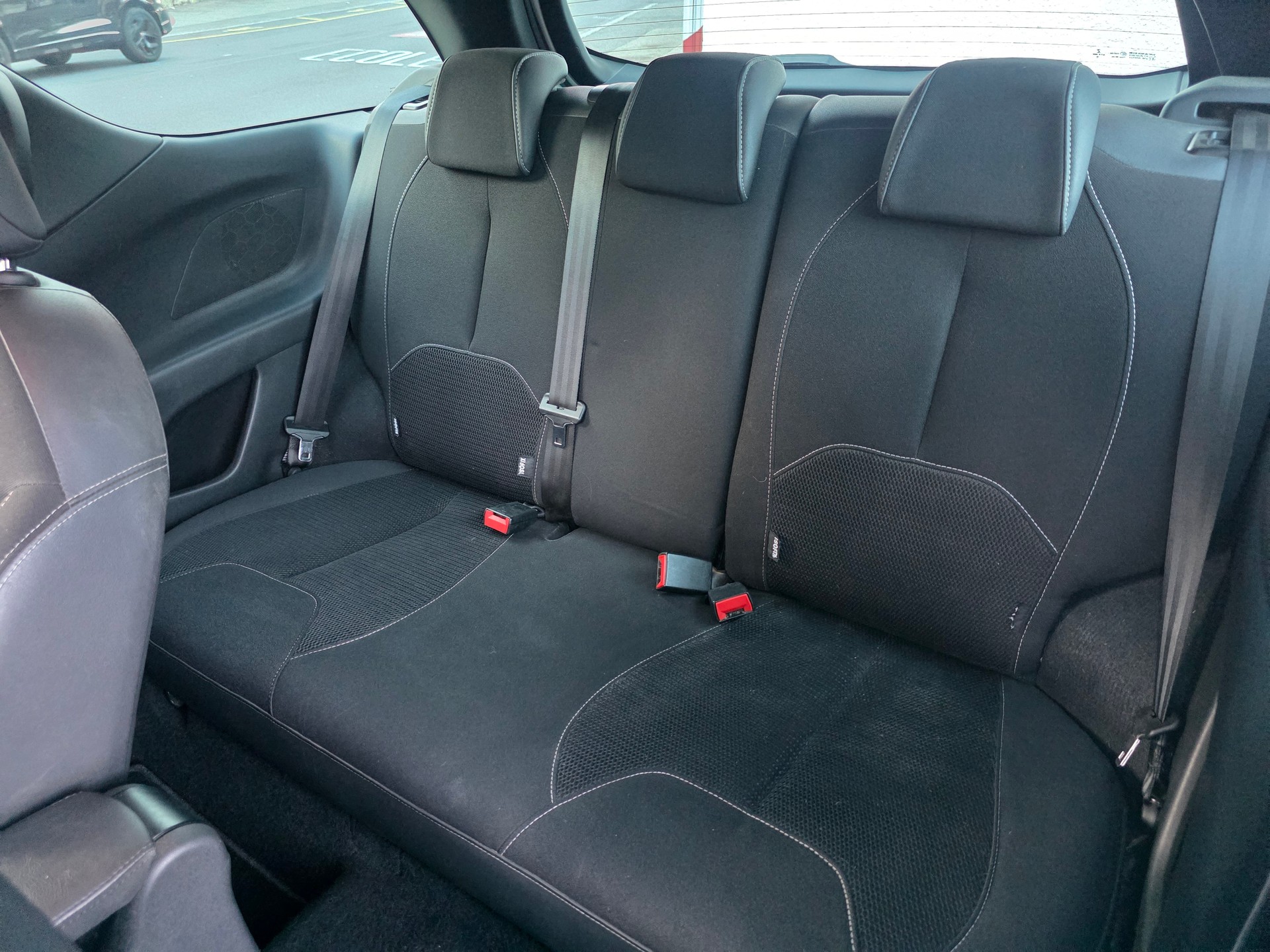 DS AUTOMOBILES DS 3 1.2 PureTech SO Chic-image-9