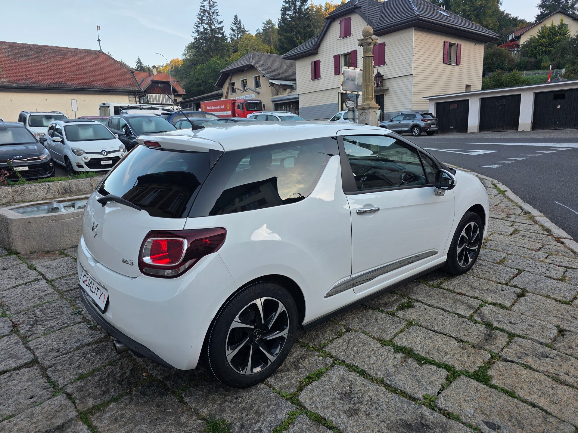 DS AUTOMOBILES DS 3 1.2 PureTech SO Chic-image-3