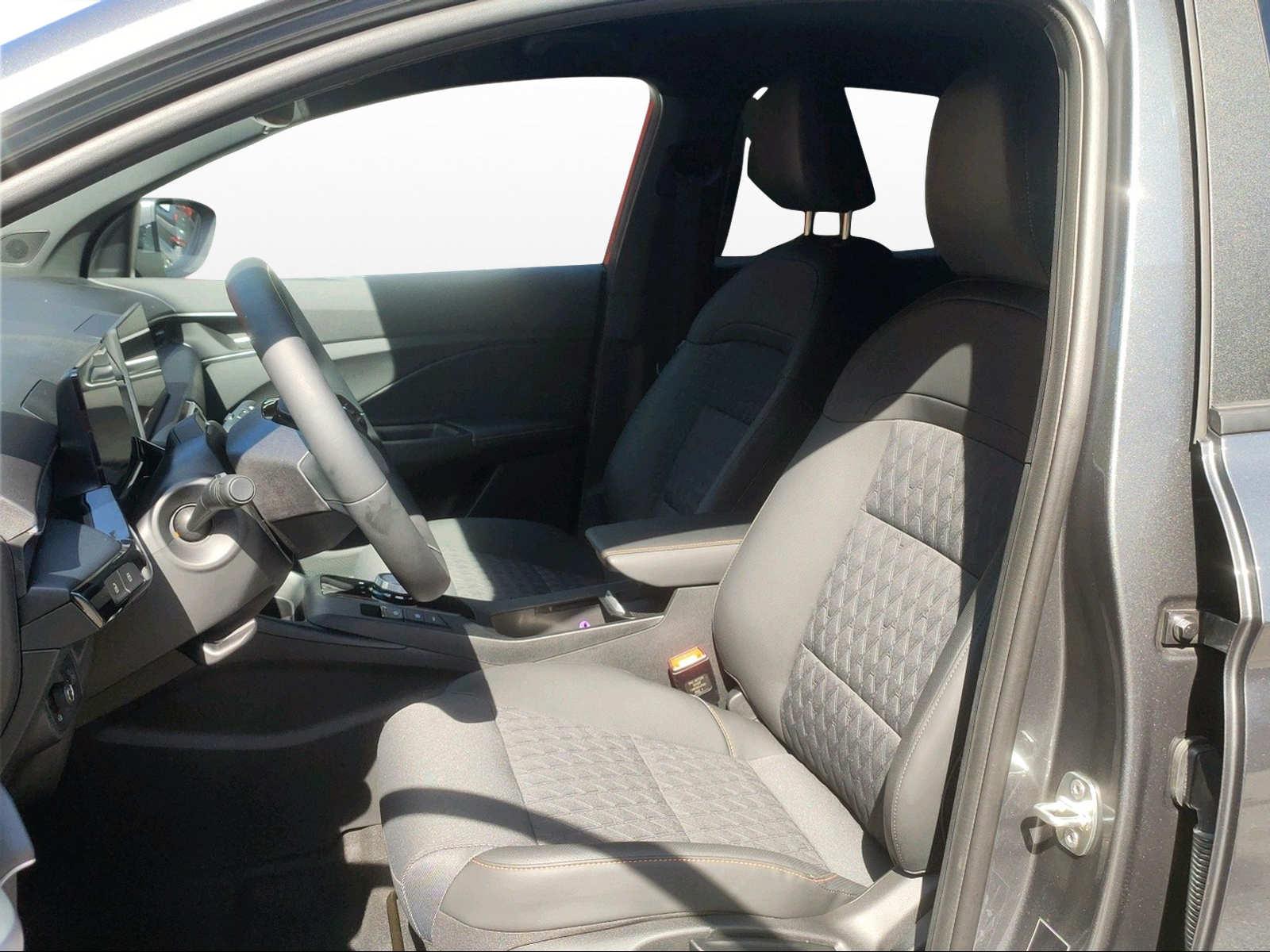 MG 3 1.5 Hybrid Luxury-image-8