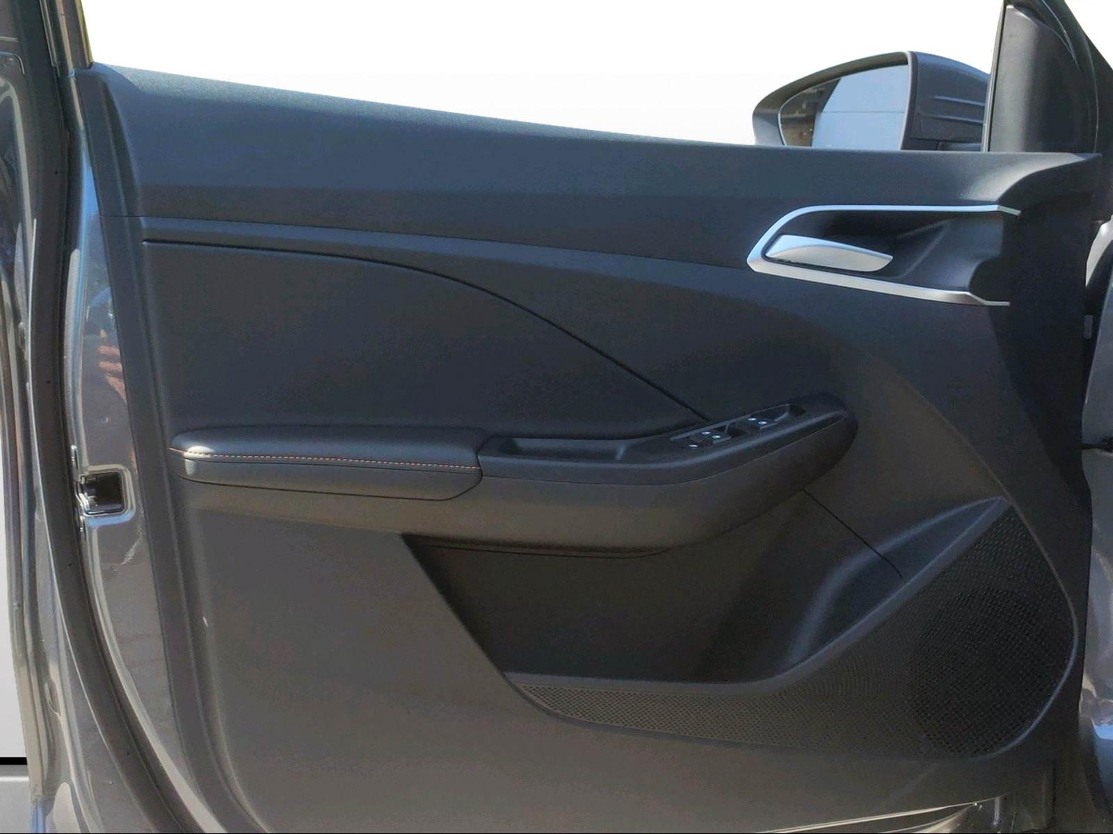 MG 3 1.5 Hybrid Luxury-image-6
