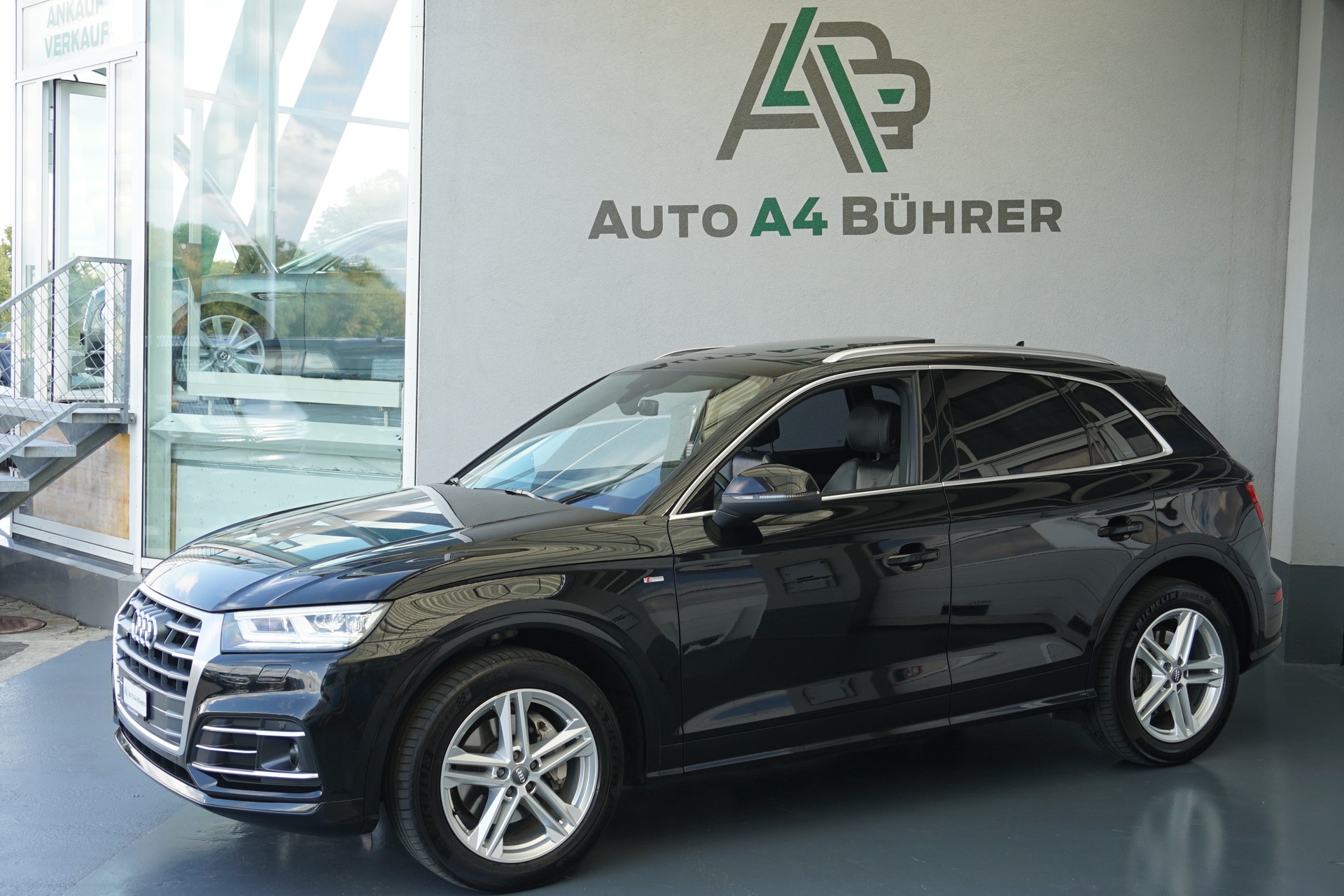 AUDI Q5 2.0 TDI sport quattro-image-3