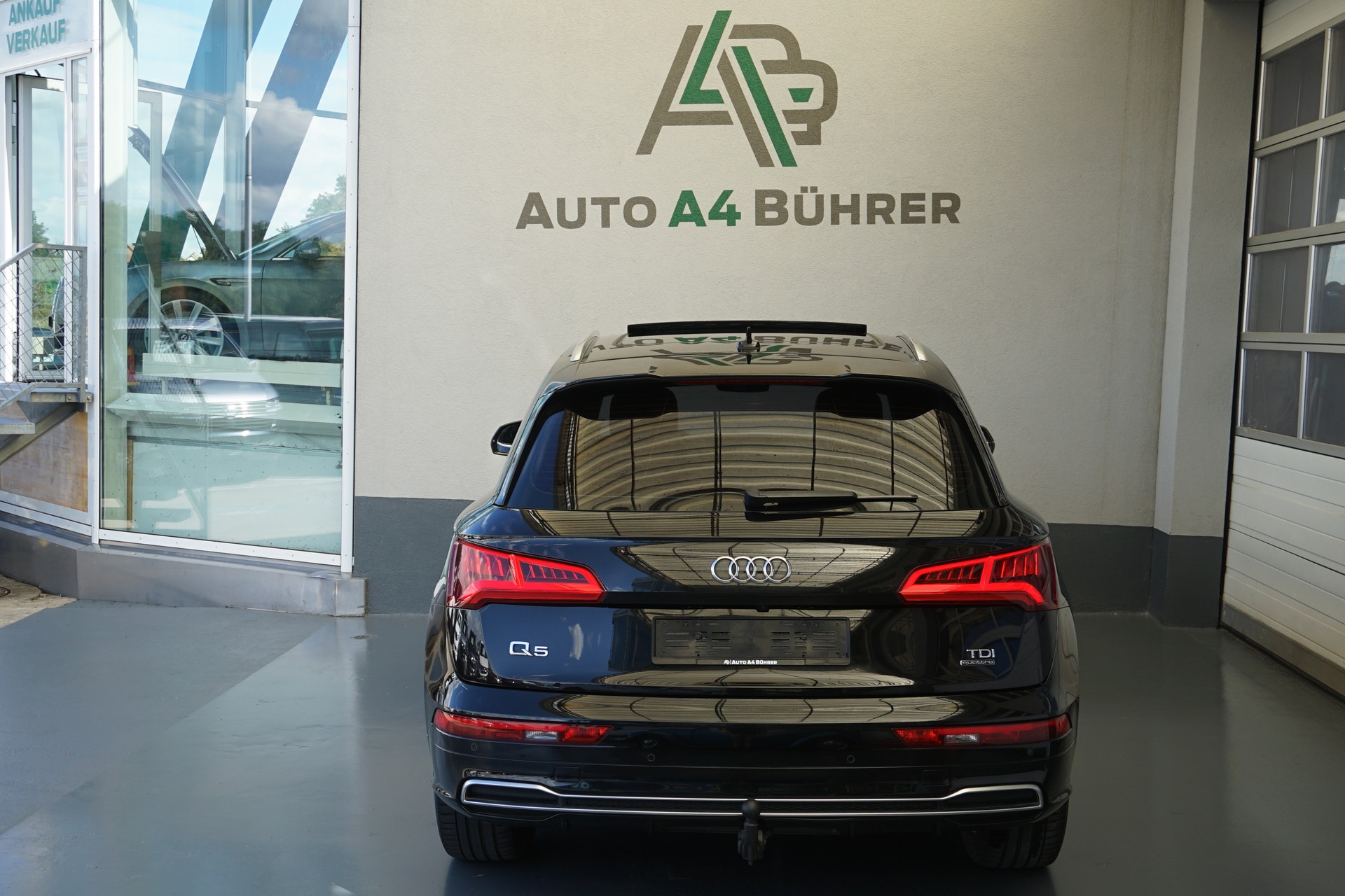 AUDI Q5 2.0 TDI sport quattro-image-9