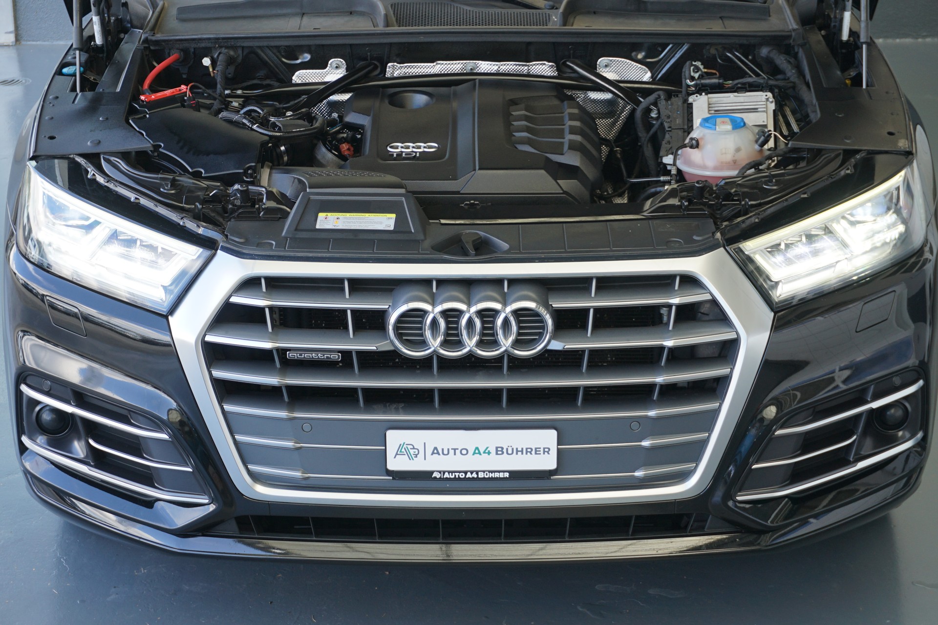AUDI Q5 2.0 TDI sport quattro-image-11