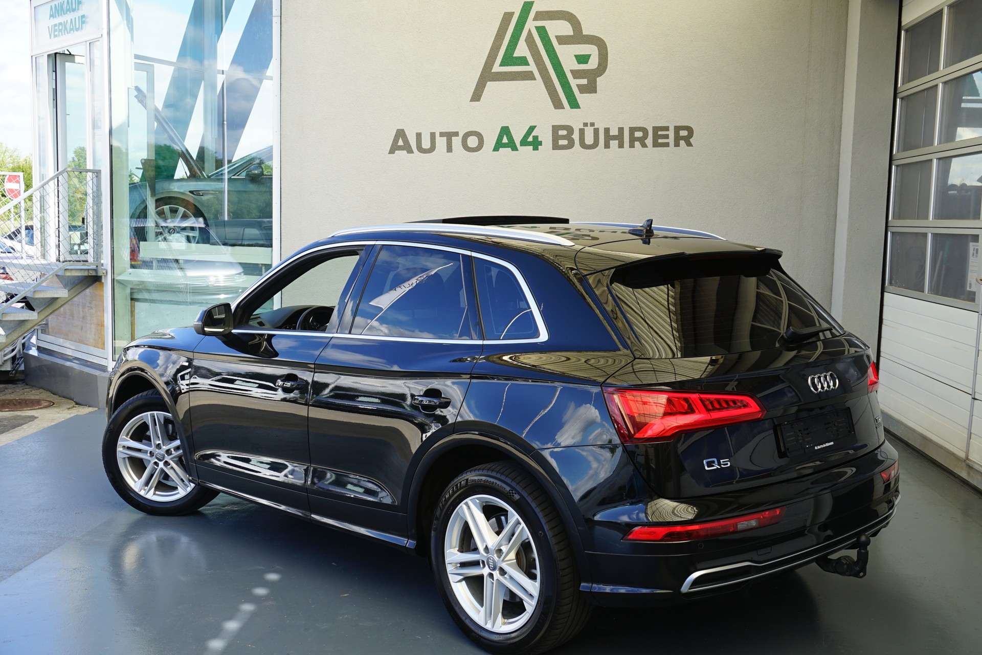 AUDI Q5 2.0 TDI sport quattro-image-5