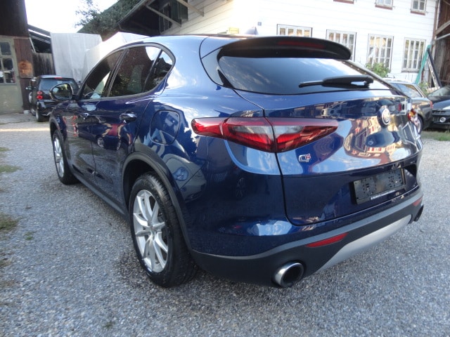 ALFA ROMEO Stelvio 2.0 Super Q4 Automatic-image-3