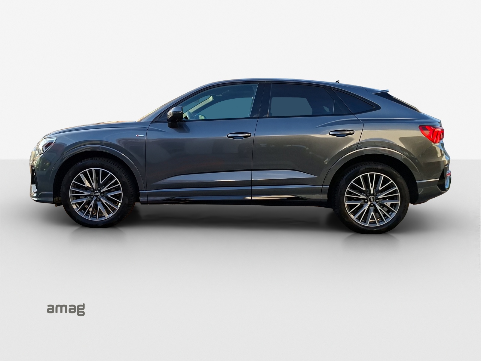 AUDI Q3 Sportback 40 TDI S line quattro S-tronic-image-1