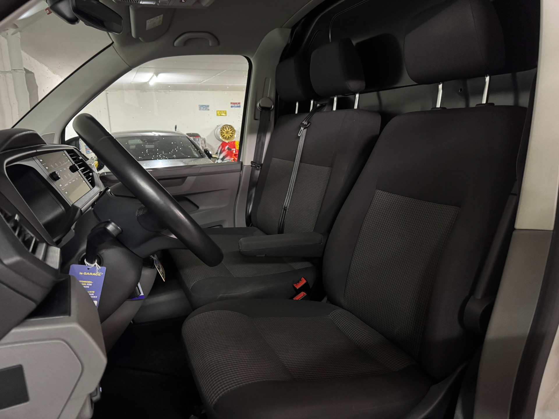 VW T6.1 2.0 Bi-TDI DSG Langversion, mit Hebebühne-image-12