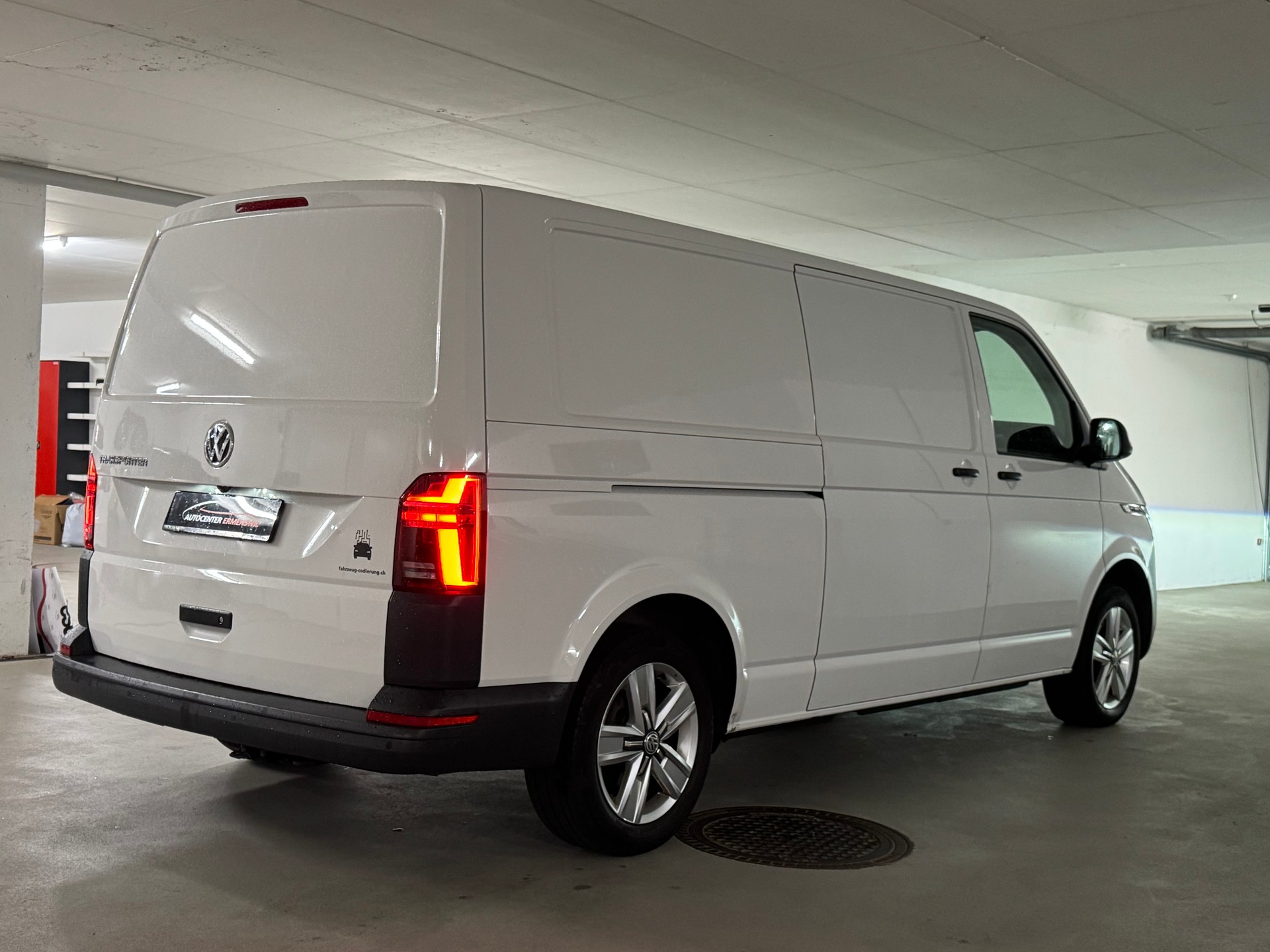 VW T6.1 2.0 Bi-TDI DSG Langversion, mit Hebebühne-image-6