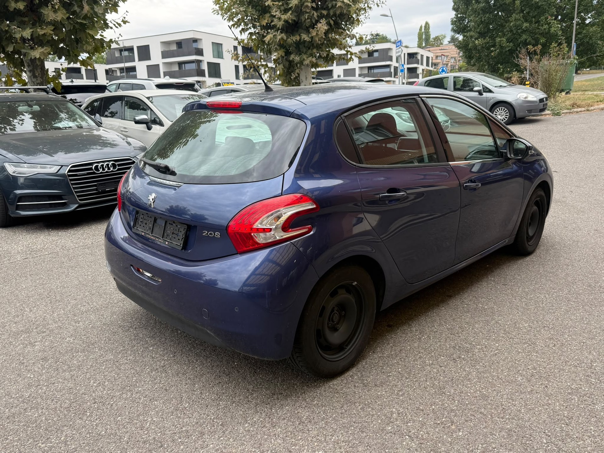PEUGEOT 208 1.2 VTI Access-image-2