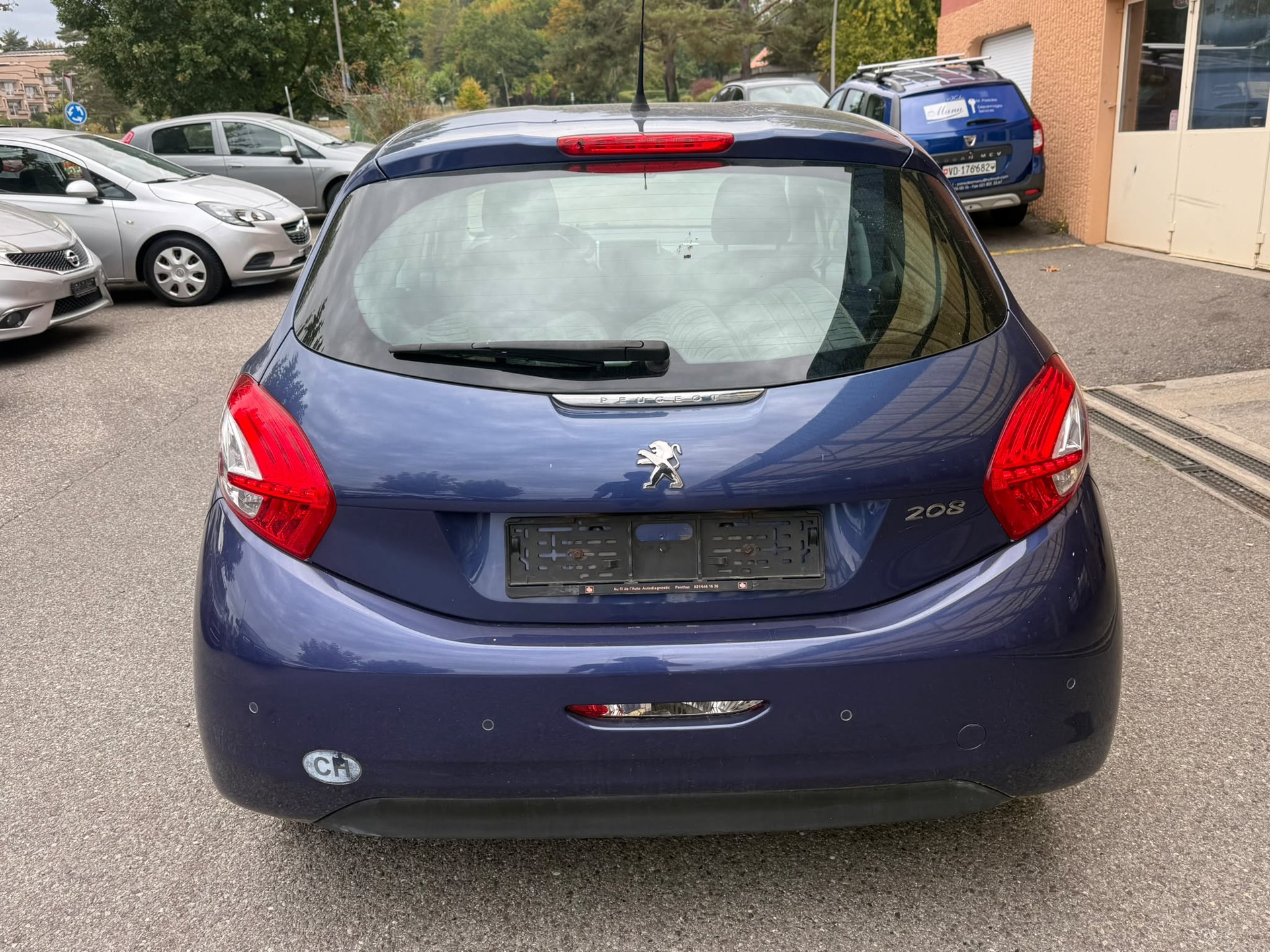 PEUGEOT 208 1.2 VTI Access-image-6