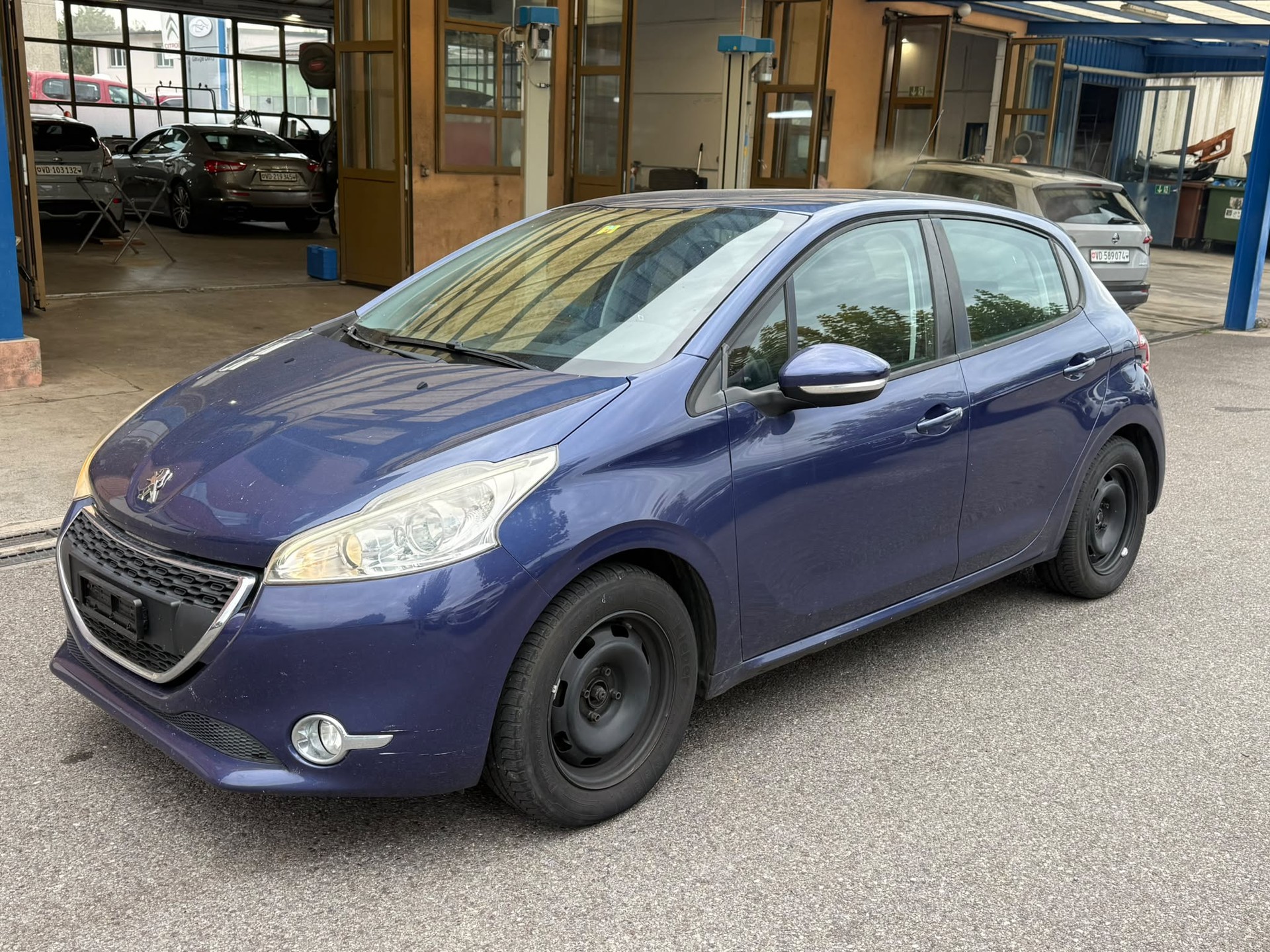 PEUGEOT 208 1.2 VTI Access-image-3